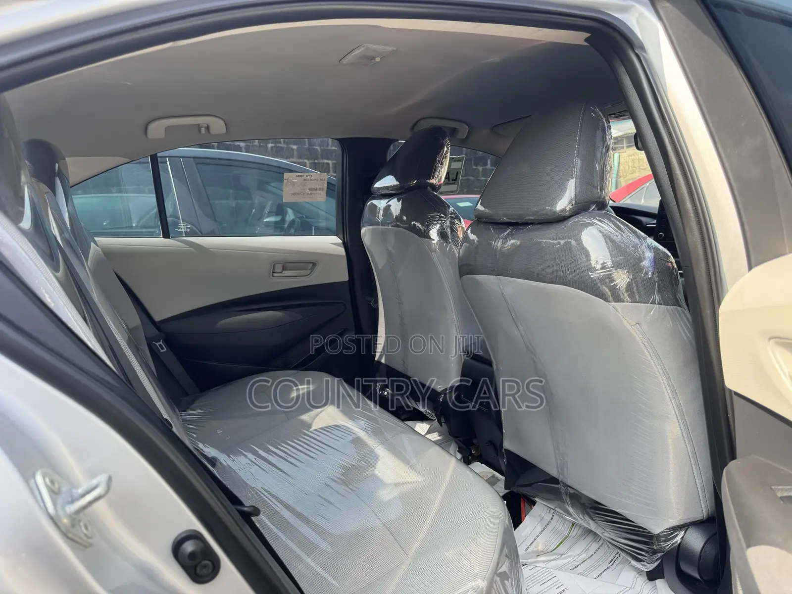 Toyota Corolla LE 2022 Silver