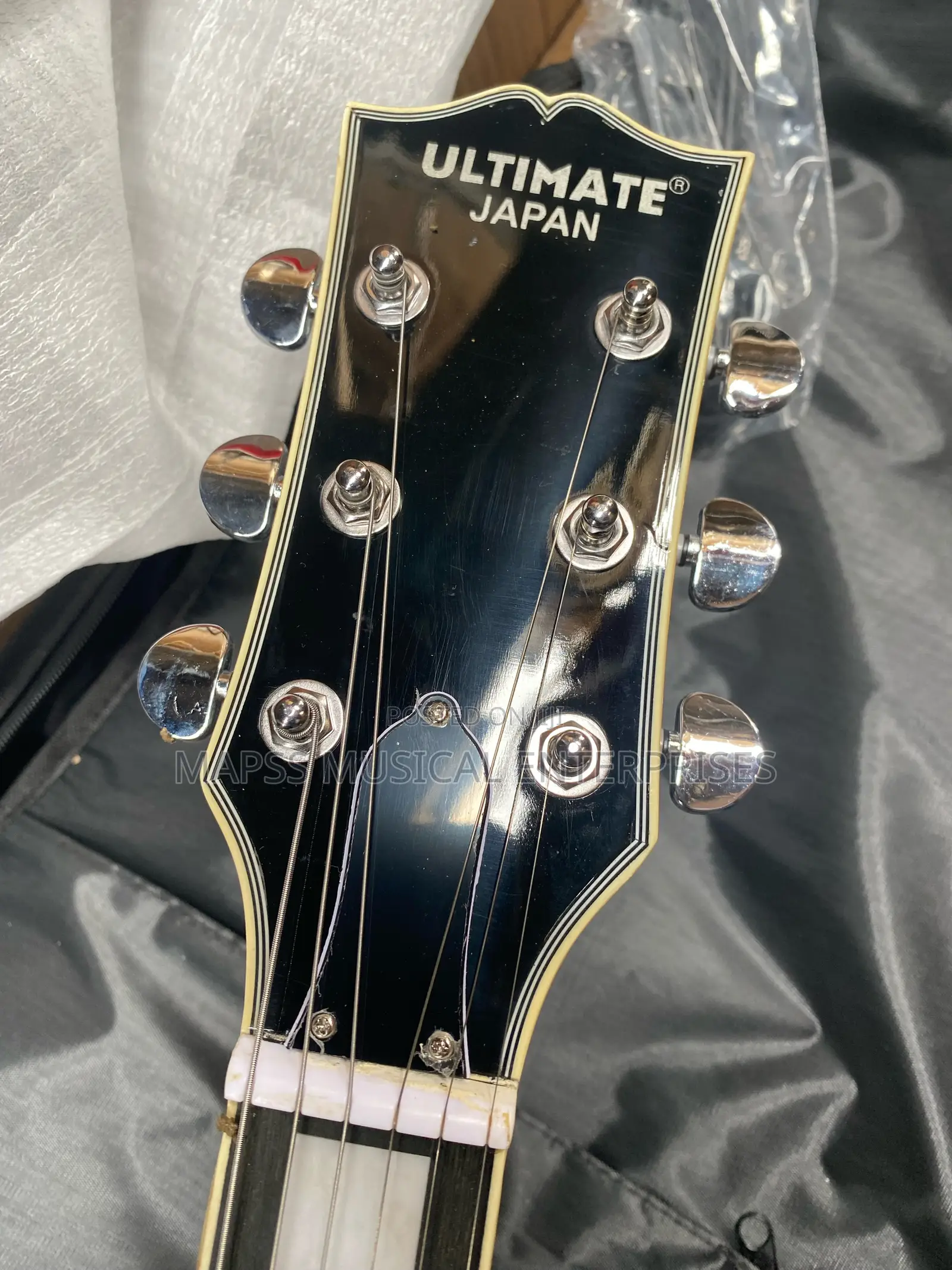 Ultimate Japan Semi-Hollow Body Electric Guitar