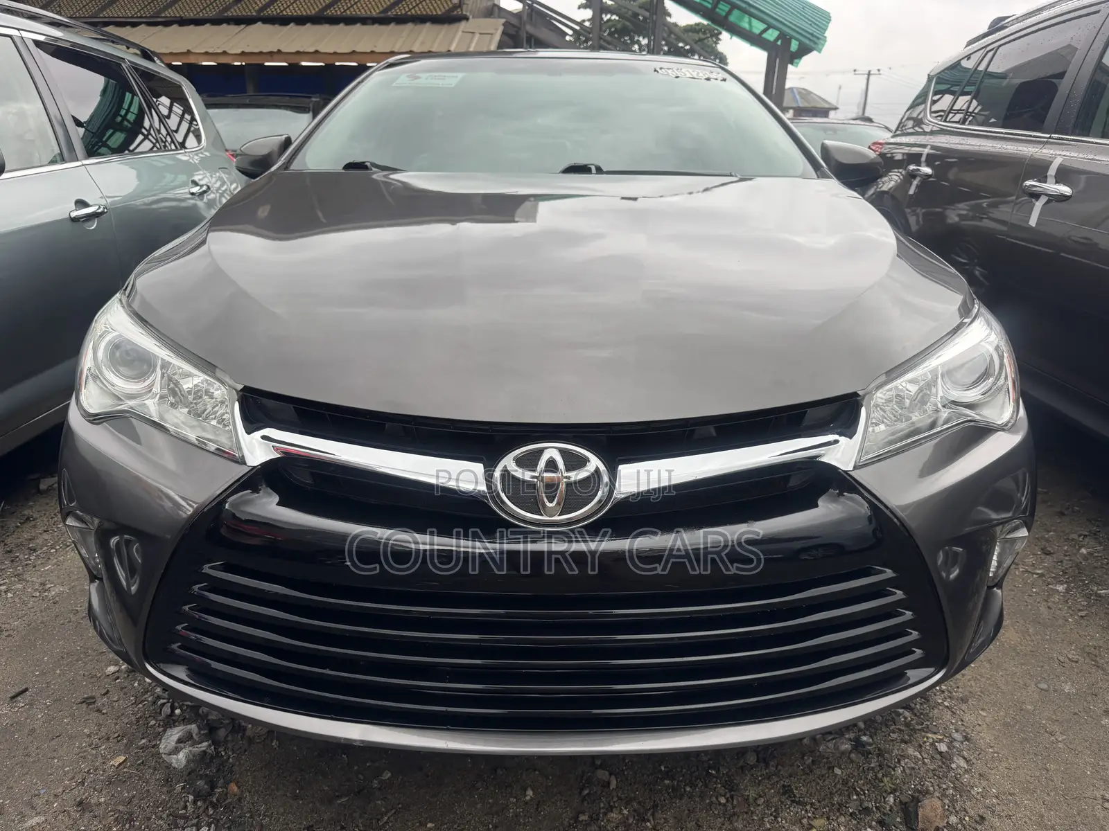 Toyota Camry XLE V6 4dr Sedan (3.6L 6cyl 6A) 2016 Gray