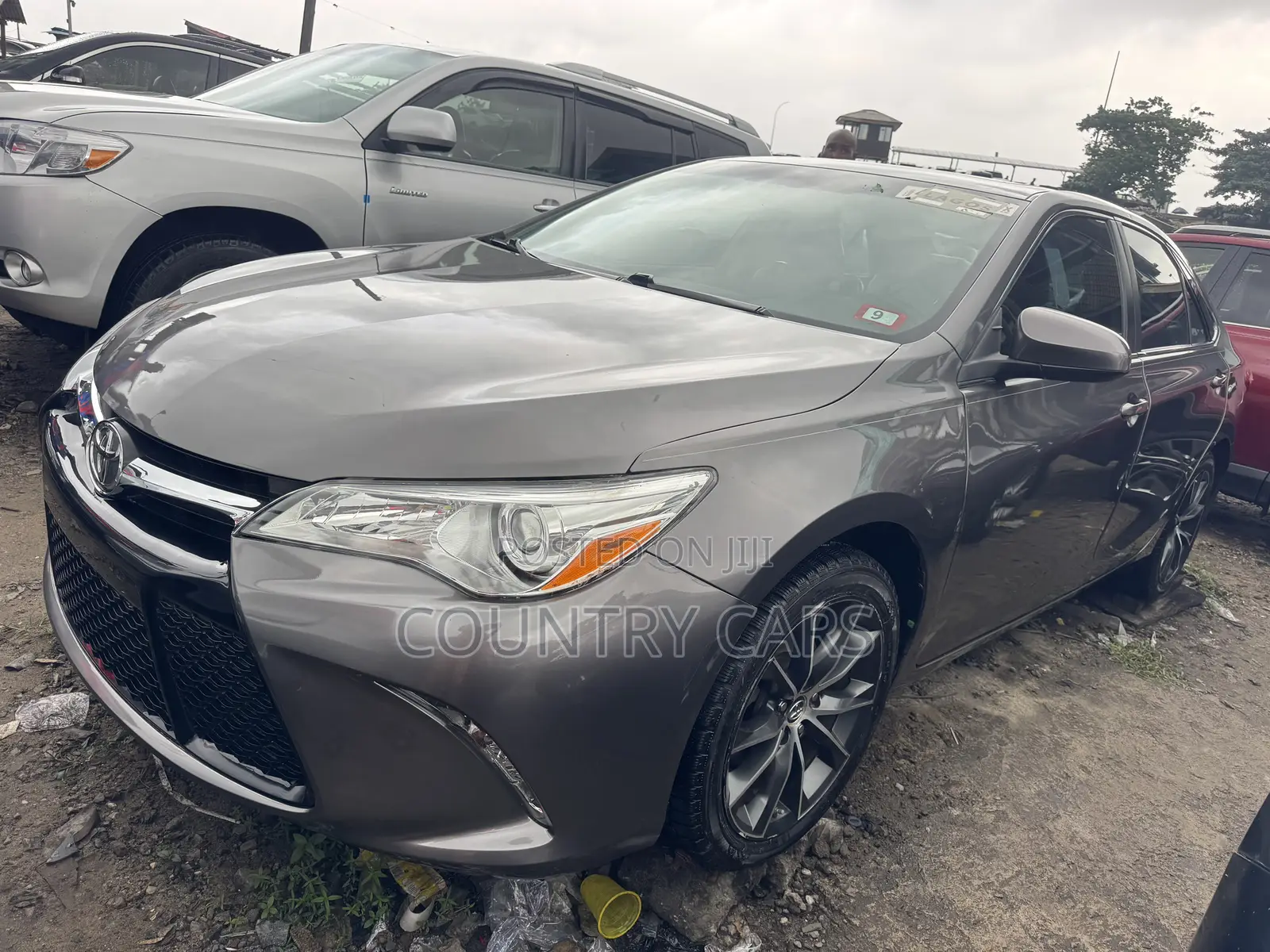 Toyota Camry XSE V6 4dr Sedan (3.5L 6cyl 6A) 2016 Gray
