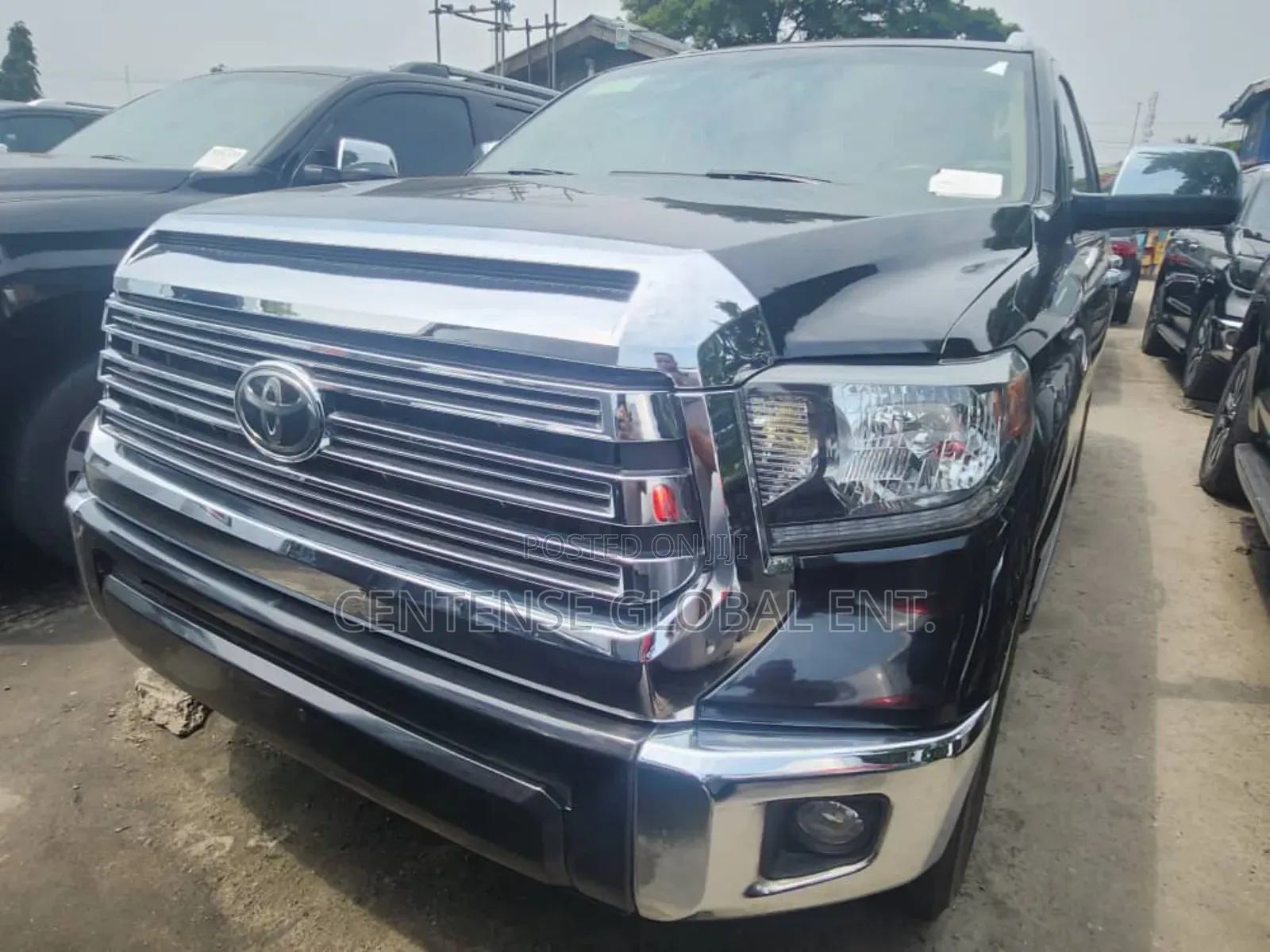 Toyota Sequoia Platinum 4x4 2018 Black