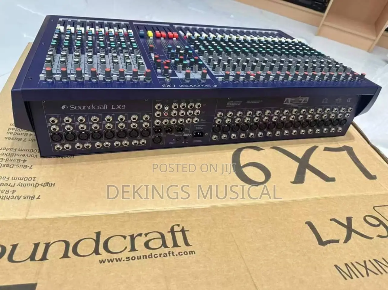 Soundcraft Lx9 24-Channel Mixer Console