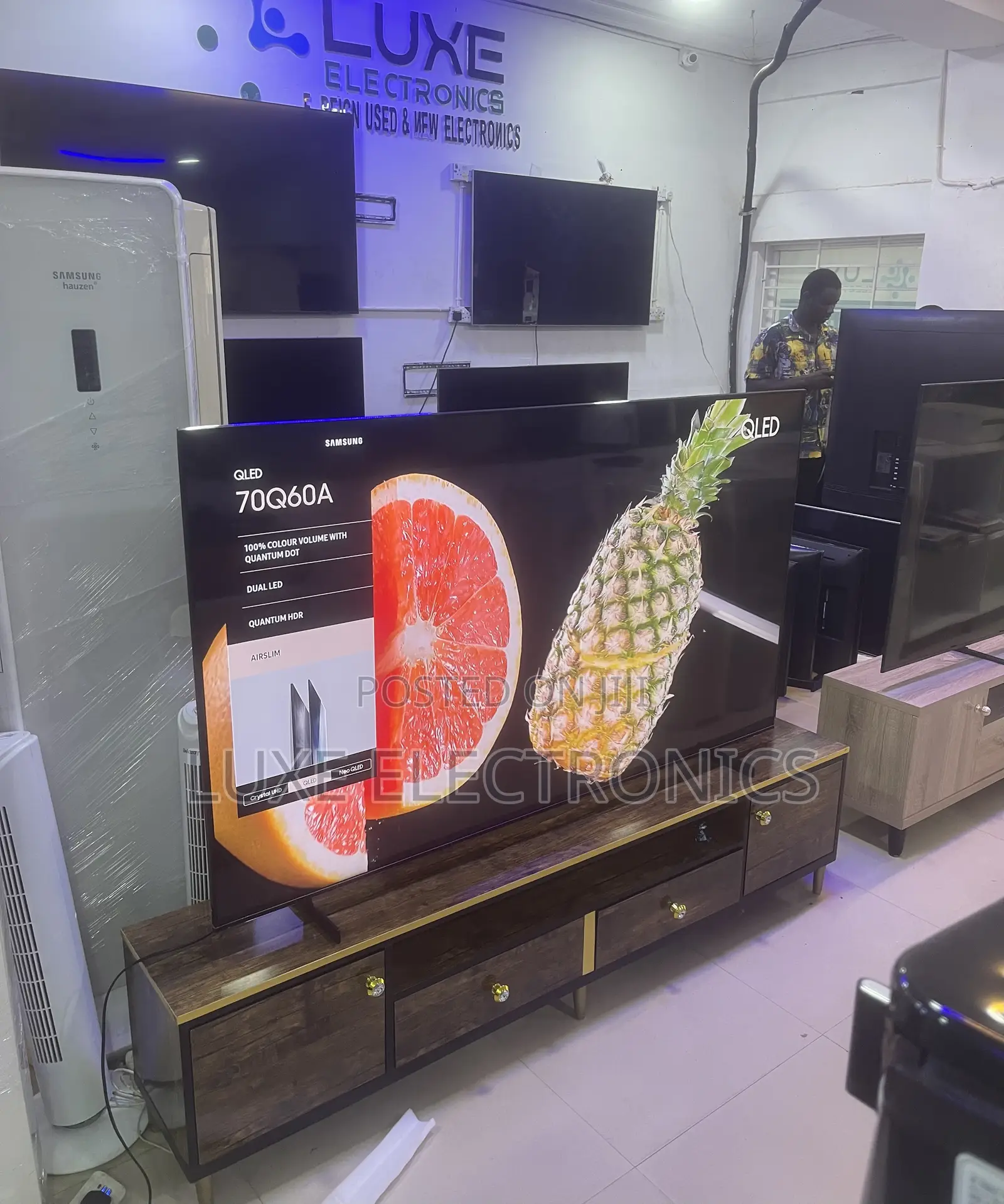 70 Inch Samsung Airslim Qled Qhdr Frameless Smart Tv