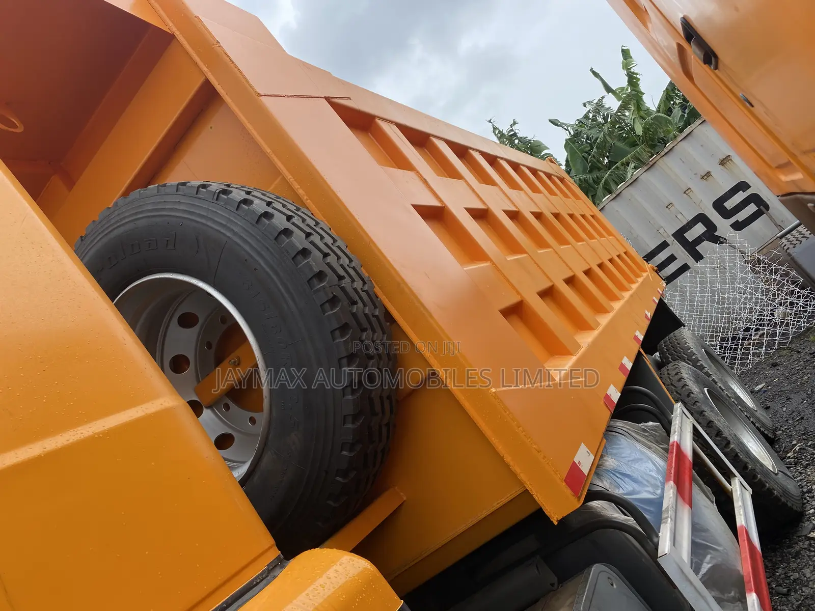 2020 Model Howo Tipper , Yellow