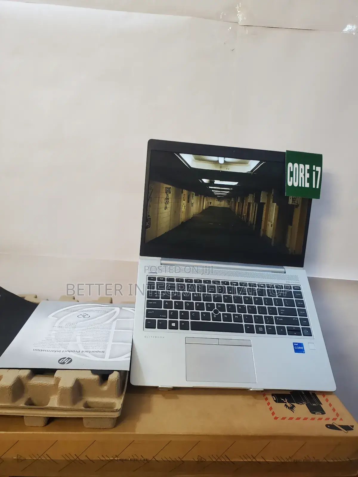New Laptop HP EliteBook 720 G1 8GB Intel Core i7 SSD 256GB