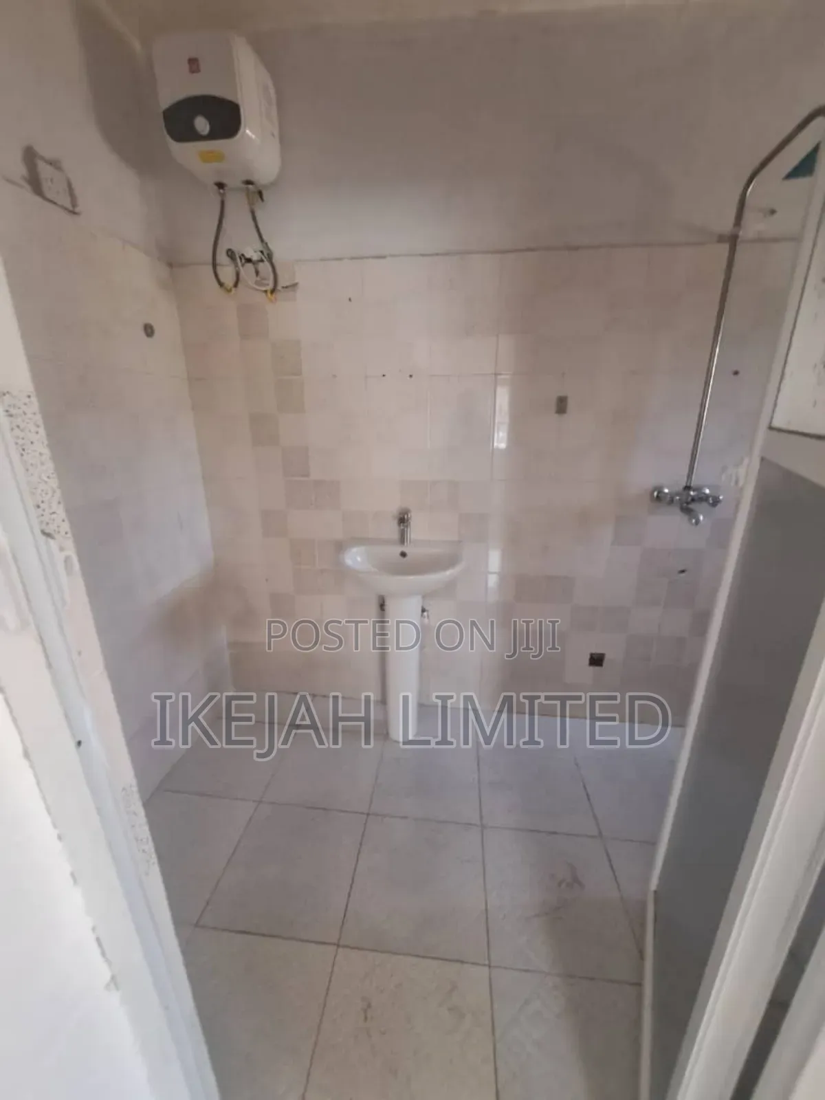 5bdrm Duplex in Magodo Phase One for rent