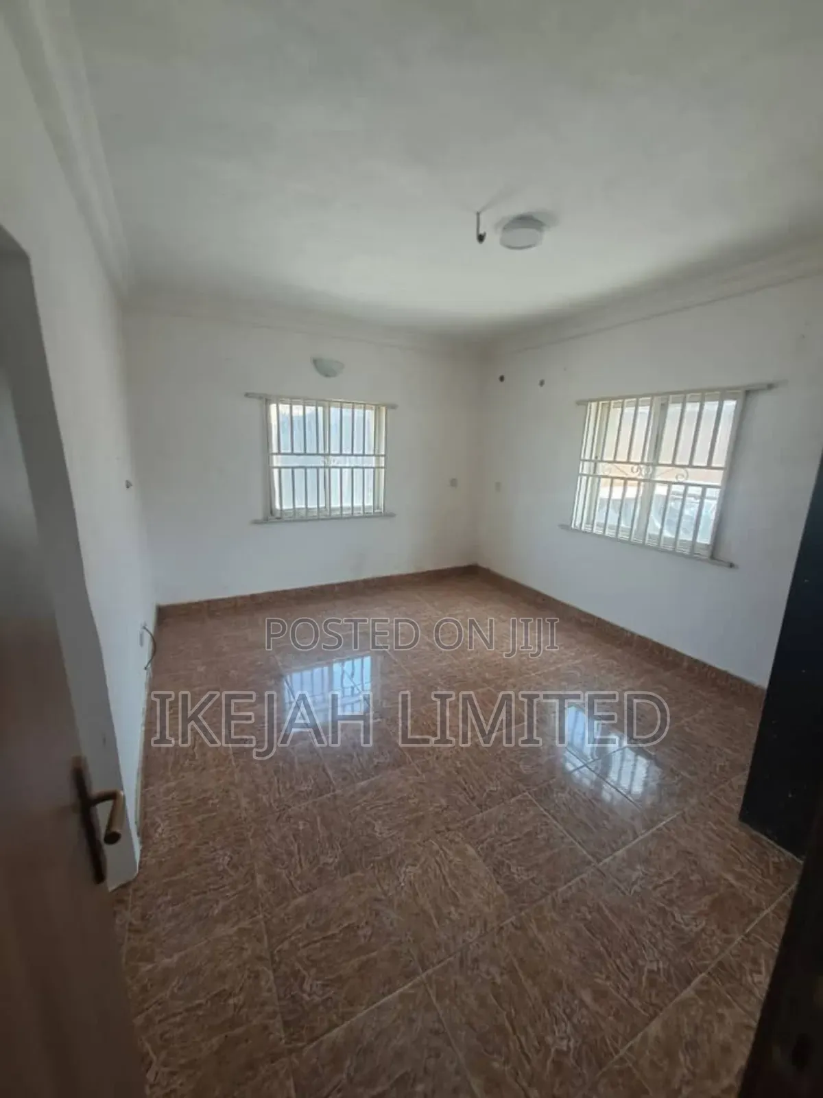 5bdrm Duplex in Magodo Phase One for rent