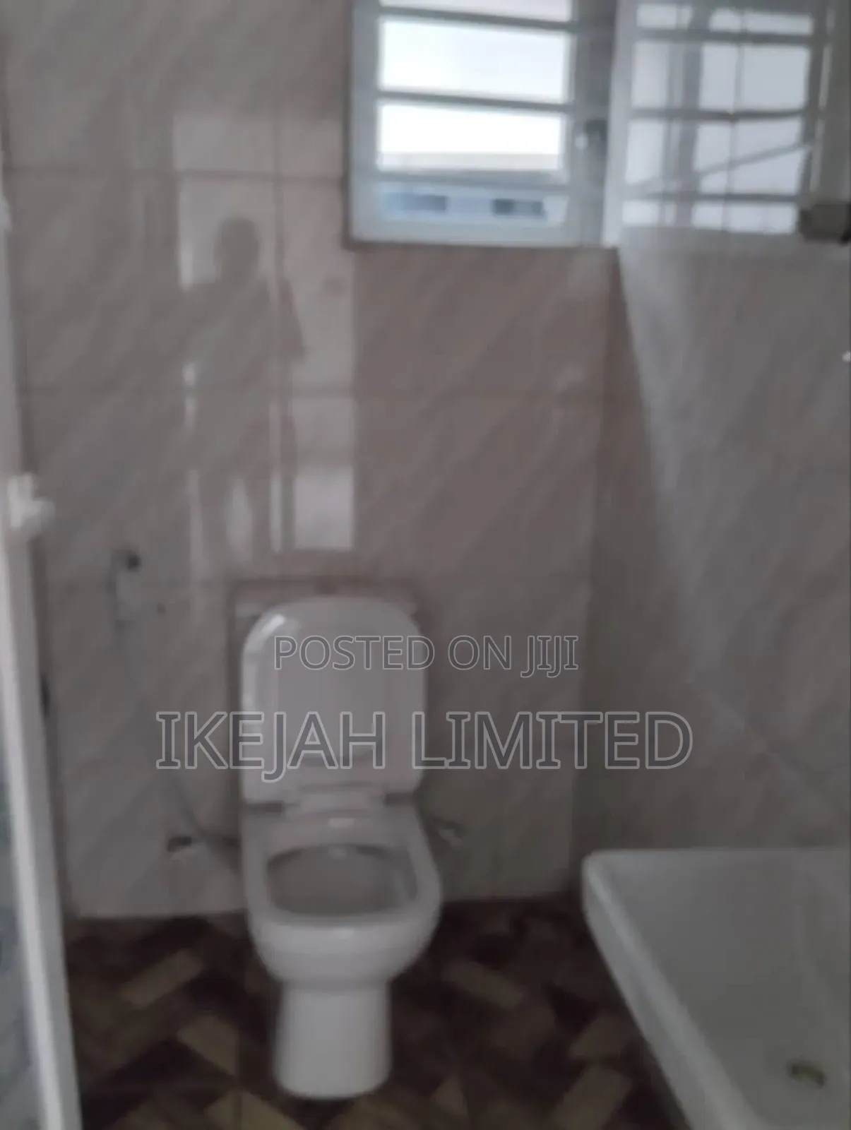 3bdrm Apartment in Omole Phase 1 for rent