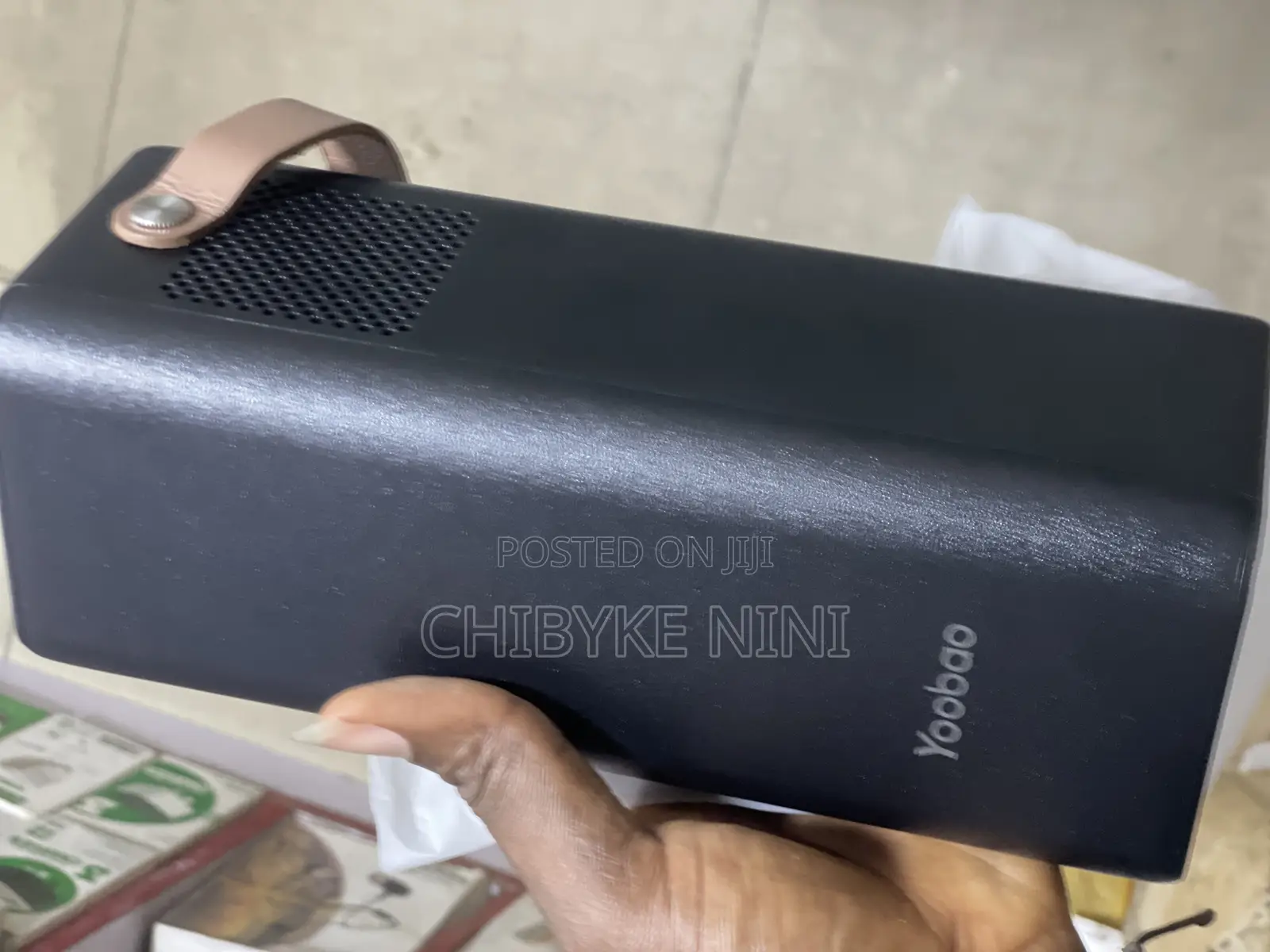 Yoobao En200w Laptop Powerbank 65 Watts