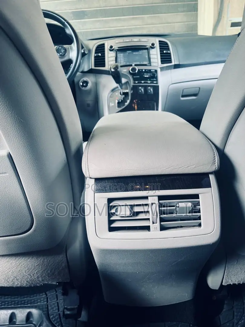 Toyota Venza XLE 4dr Wagon AWD (3.5L 6cyl 6A) 2015 Blue