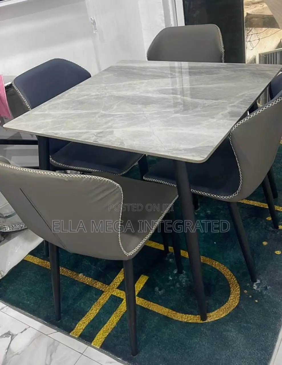 Dining Set With 4 Seaters