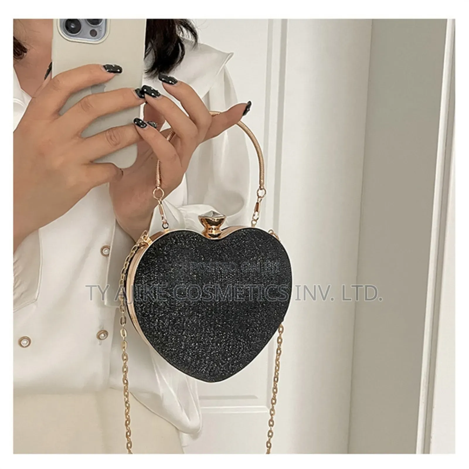 Ladies Classy, Trendy, Elegant and Stylish Purse - Black