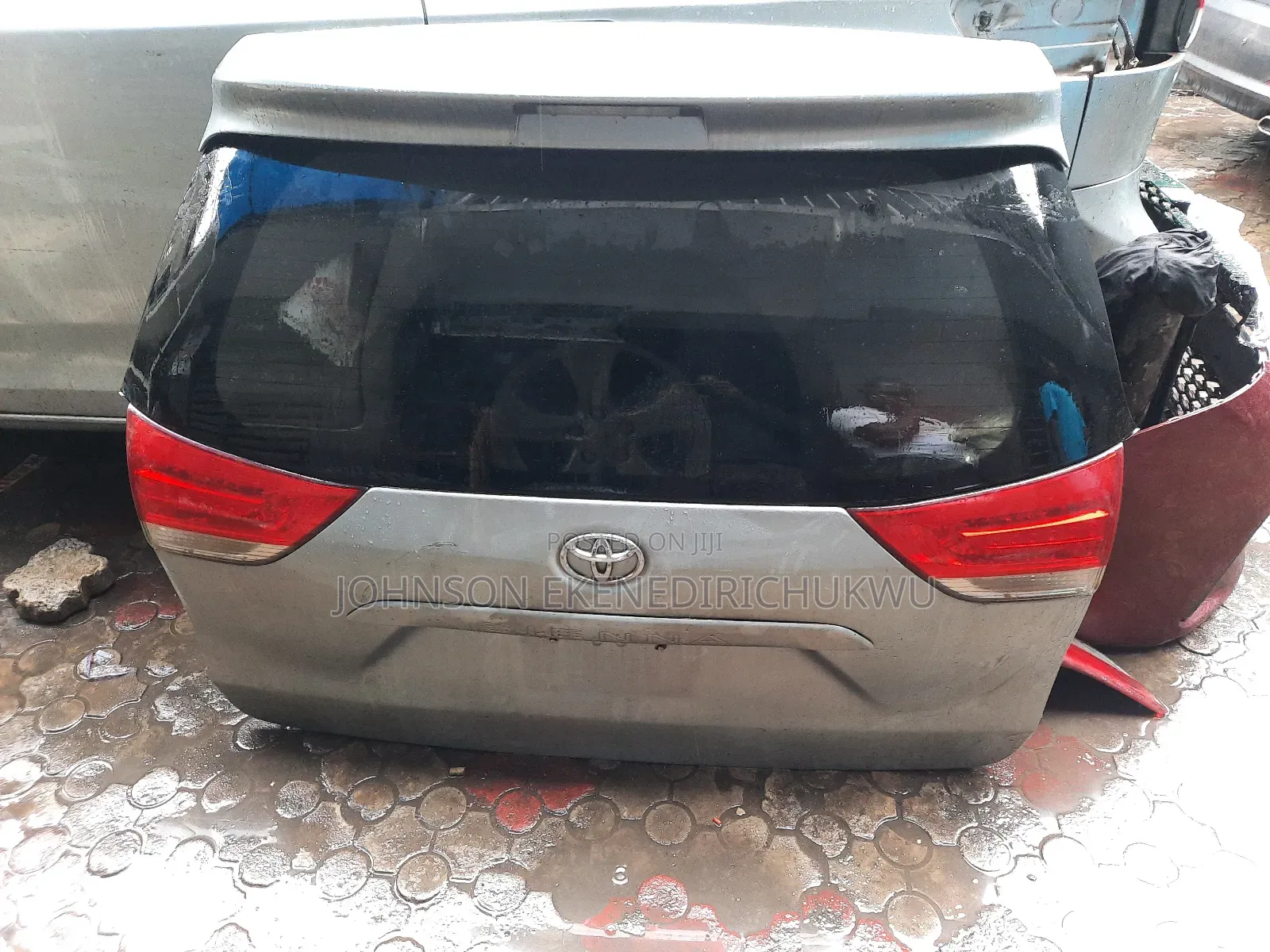 Toyota Sienna Booth 2012