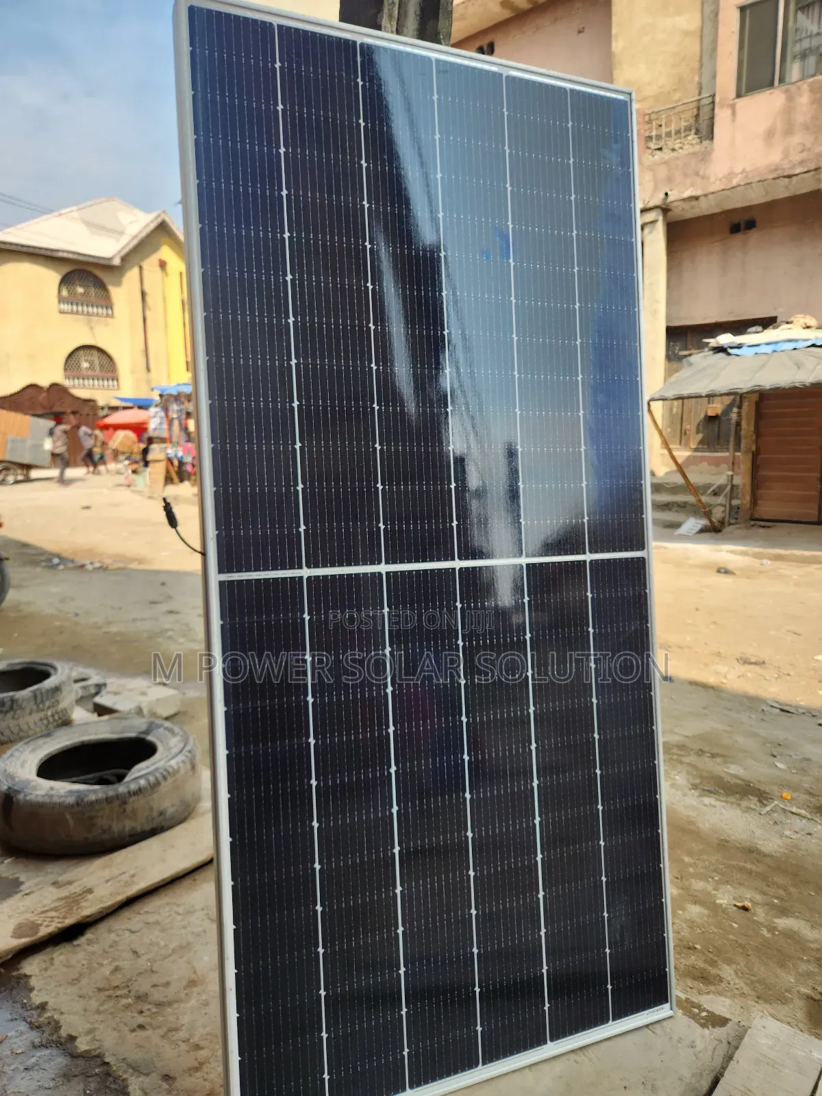 600w Jinko Mono Solar Panels
