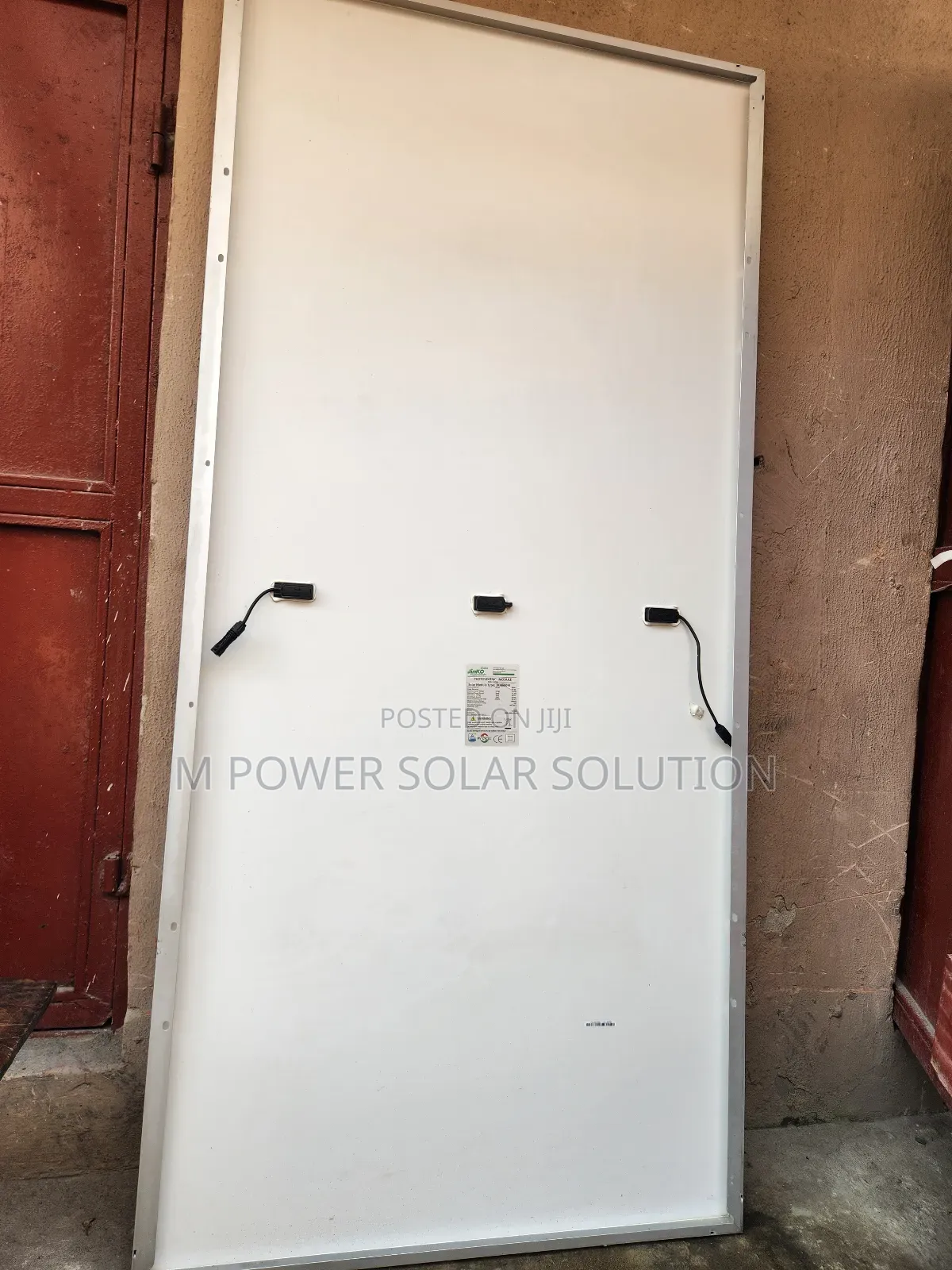 600w Jinko Mono Solar Panels