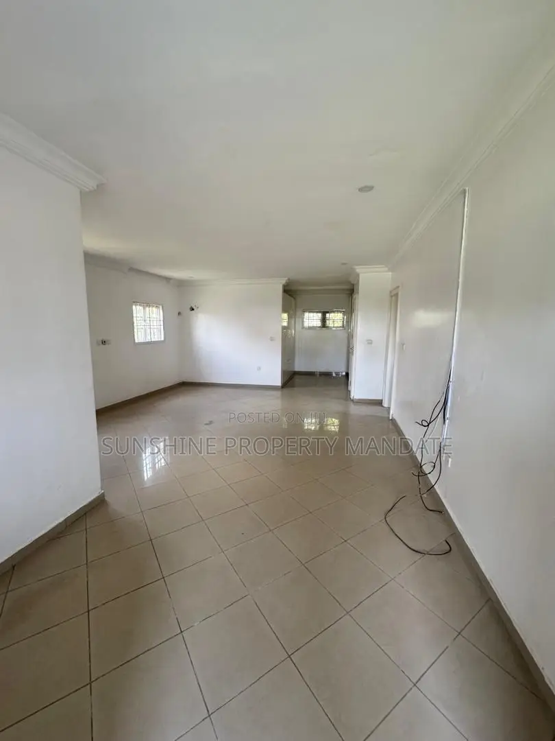 5bdrm Duplex in Brains And Hammers for sale