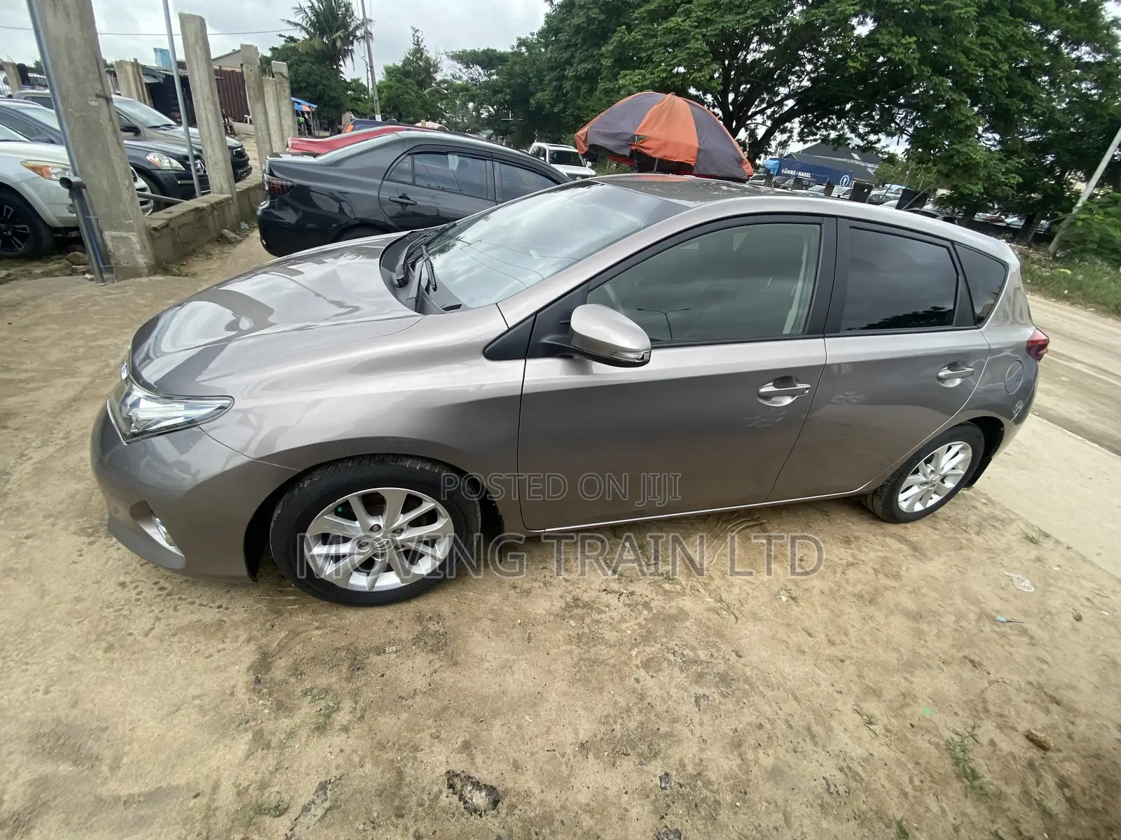 Toyota Corolla 2015 Maroon