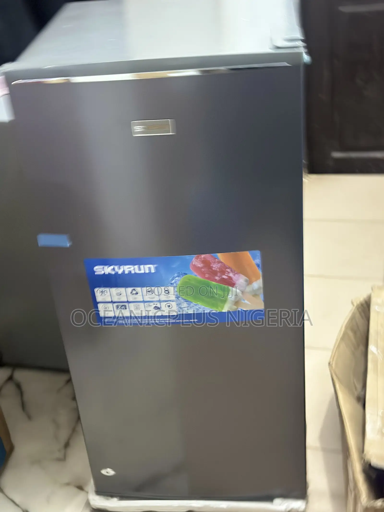 Multi Functional Skyrun 160 L Refrigerator (Bcd-160hc).