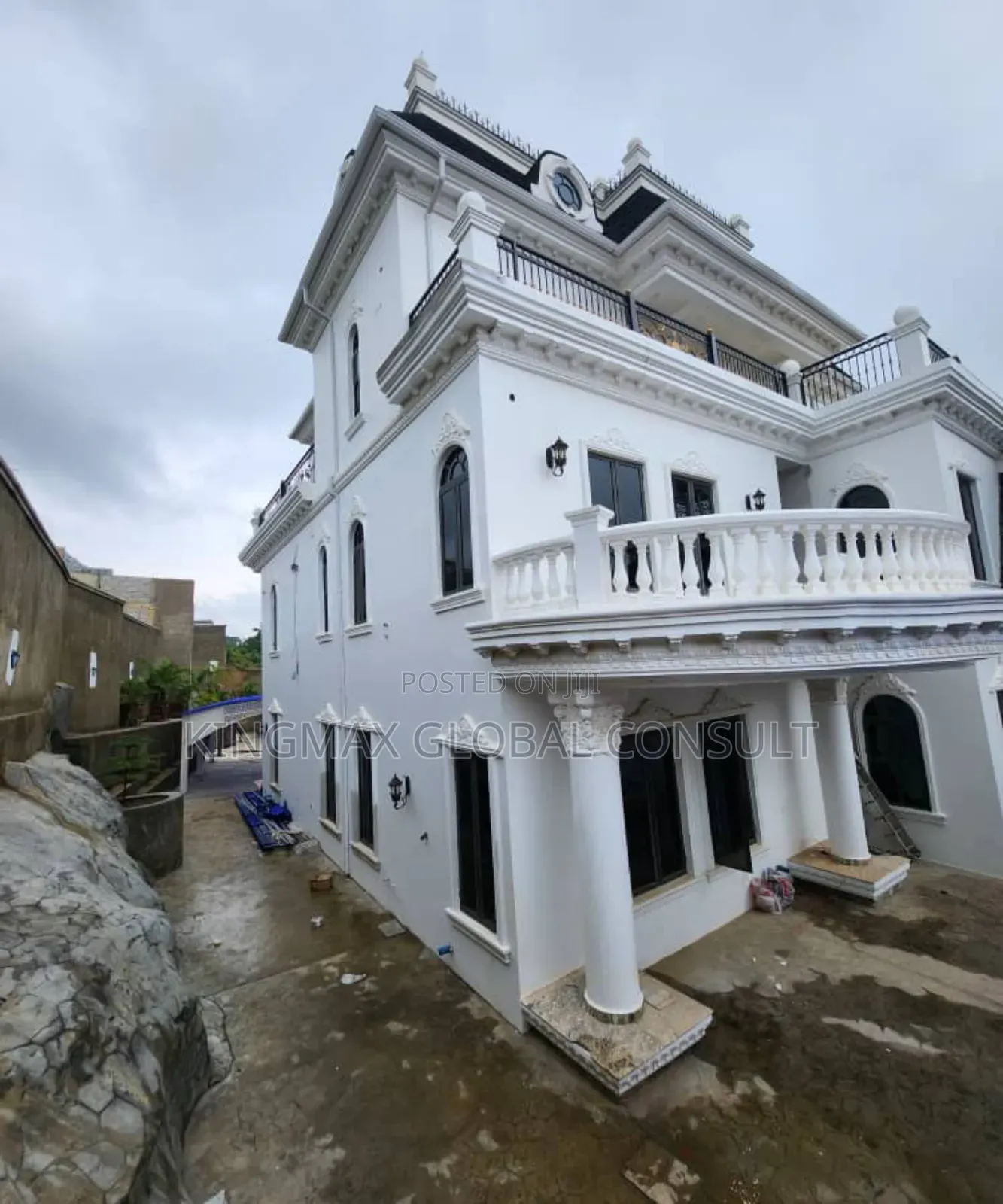 5bdrm Mansion in Guzape By Fha Abuja for sale