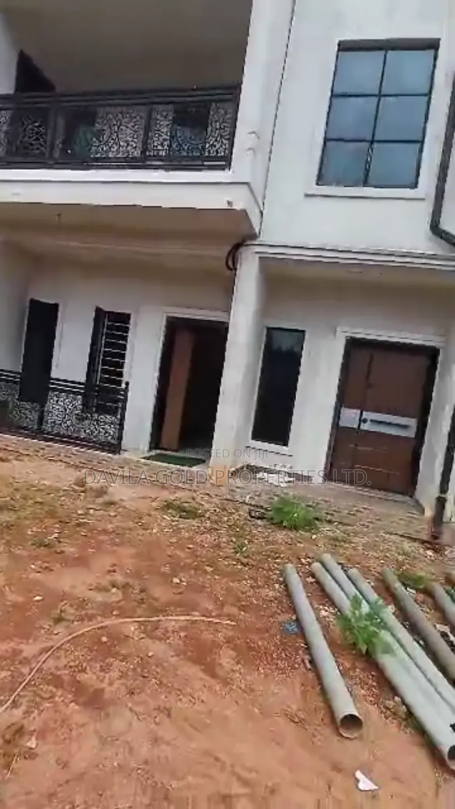 12bdrm Block of Flats in Benin City for sale