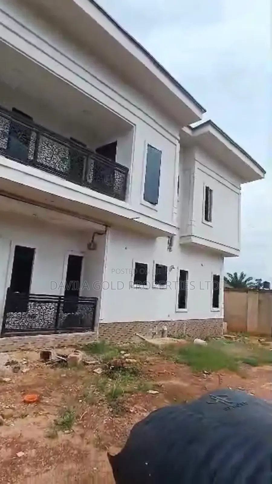 12bdrm Block of Flats in Benin City for sale