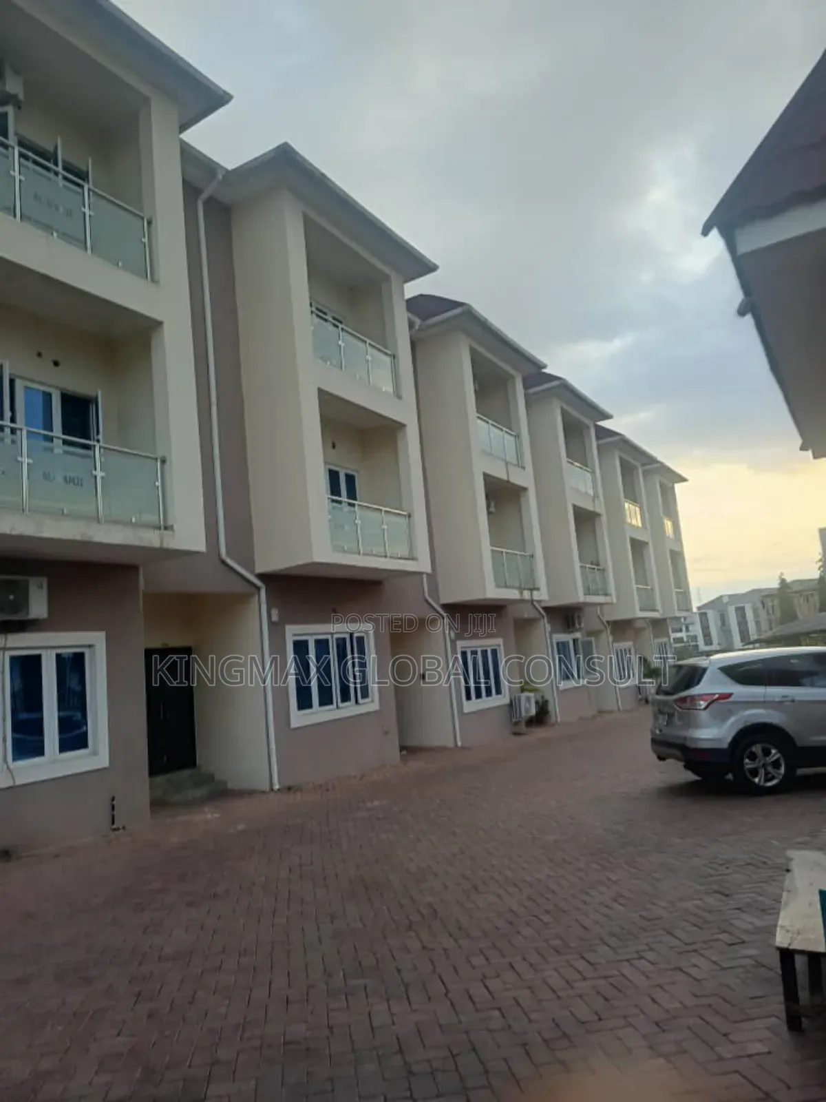 4bdrm Townhouse/Terrace in Guzape District- for sale