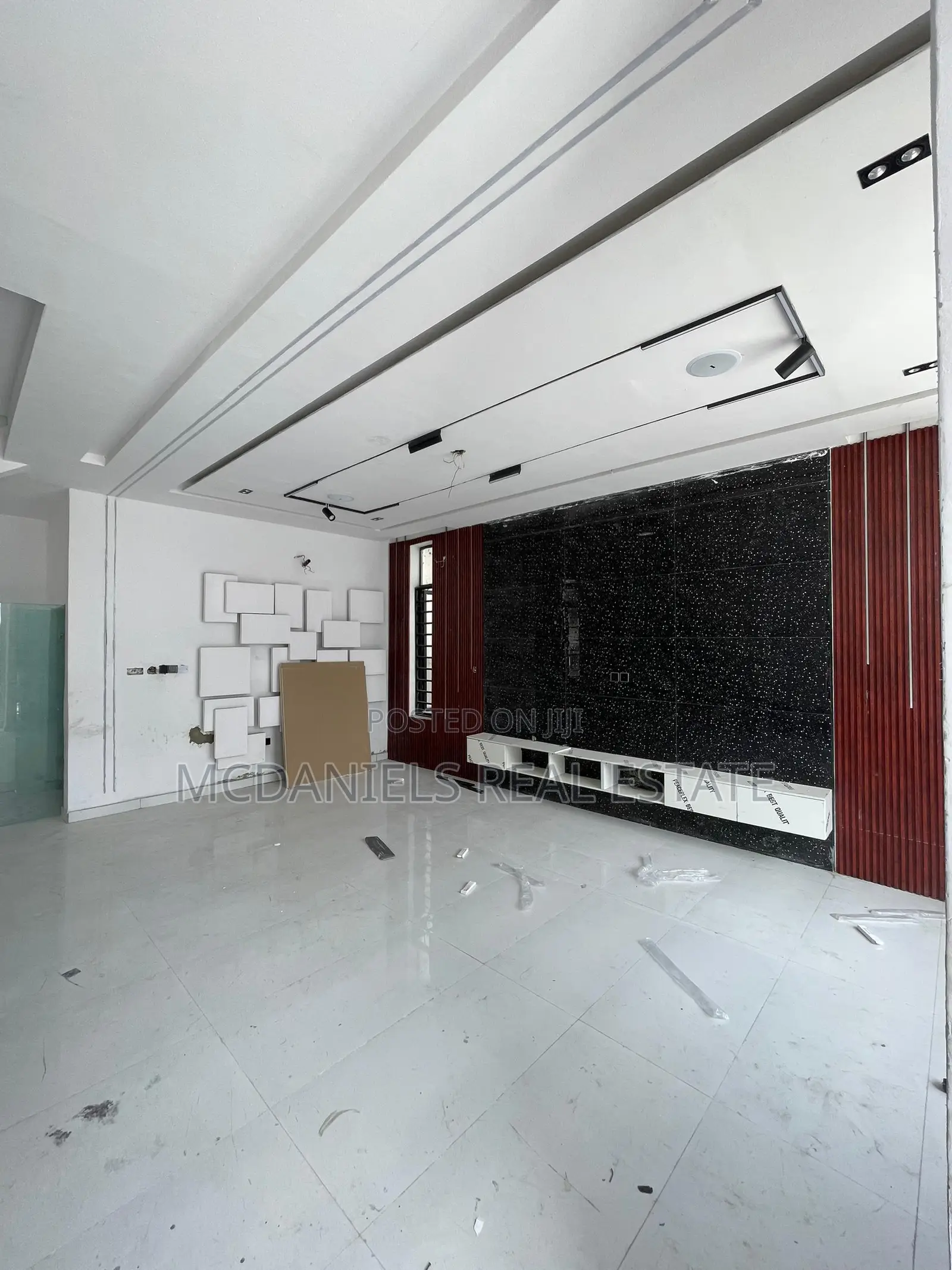 Furnished 5bdrm Duplex in Chevron for sale