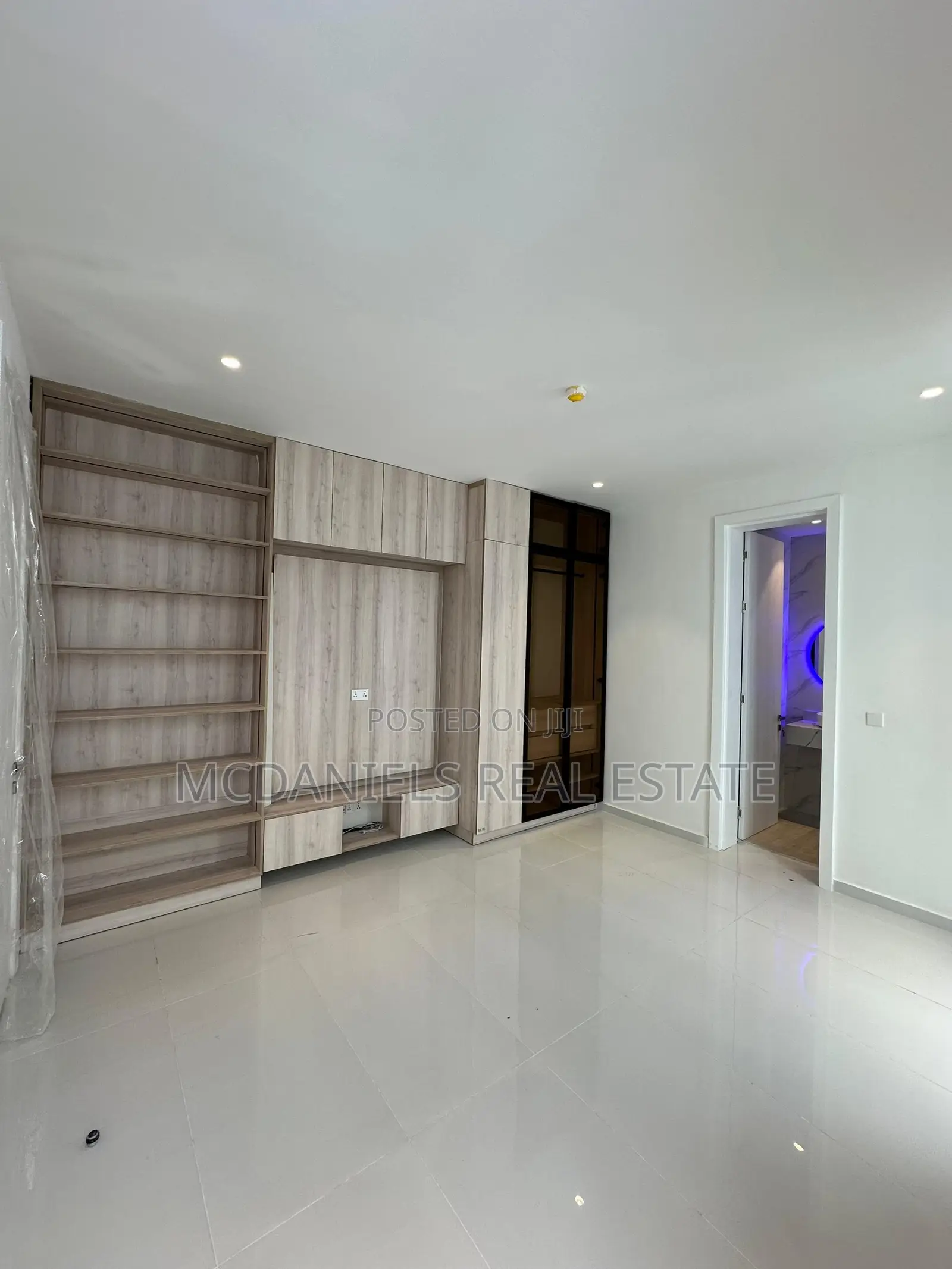 Furnished 5bdrm Duplex in Ikate for sale