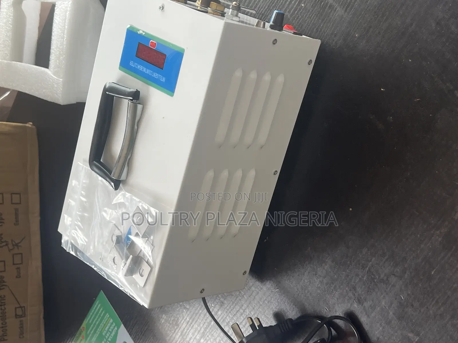 Debeaking Machine With Counter