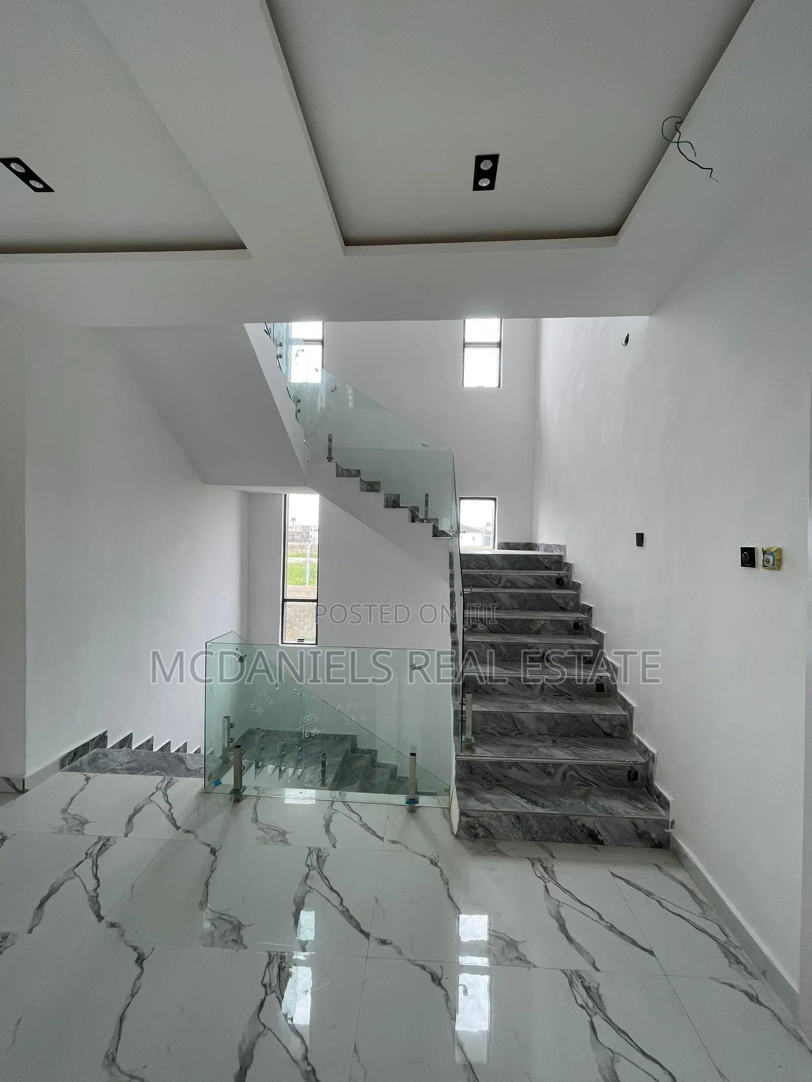 Furnished 5bdrm Duplex in Osapa london for sale
