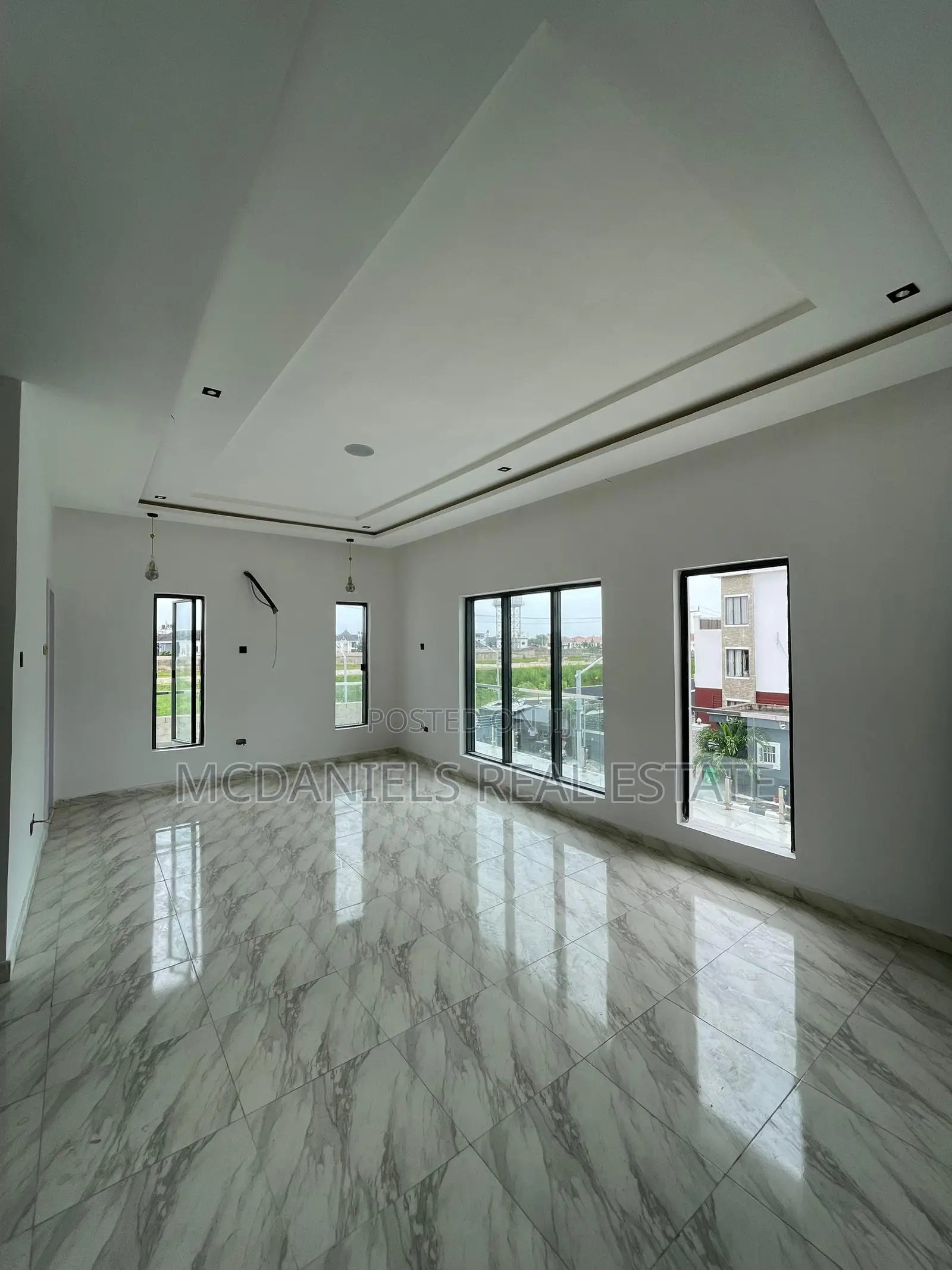 Furnished 5bdrm Duplex in Osapa london for sale