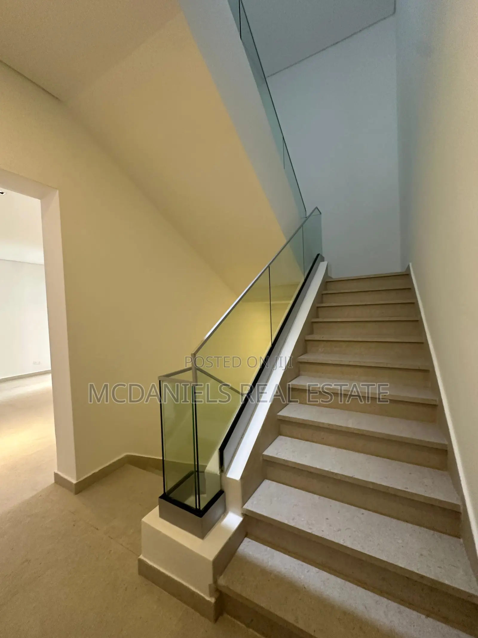 Furnished 5bdrm Duplex in Banana Island for sale