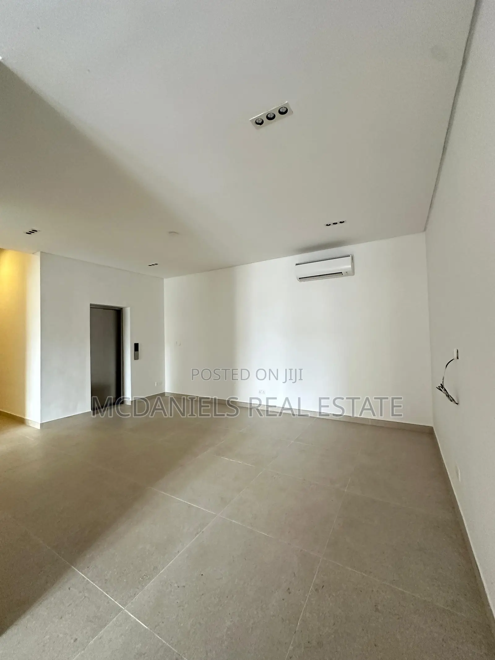 Furnished 5bdrm Duplex in Banana Island for sale
