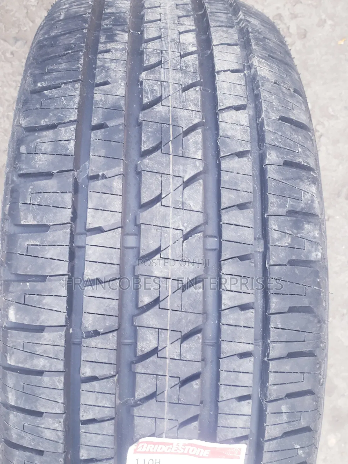 285/45r22 Bridgestone 110h Tyre