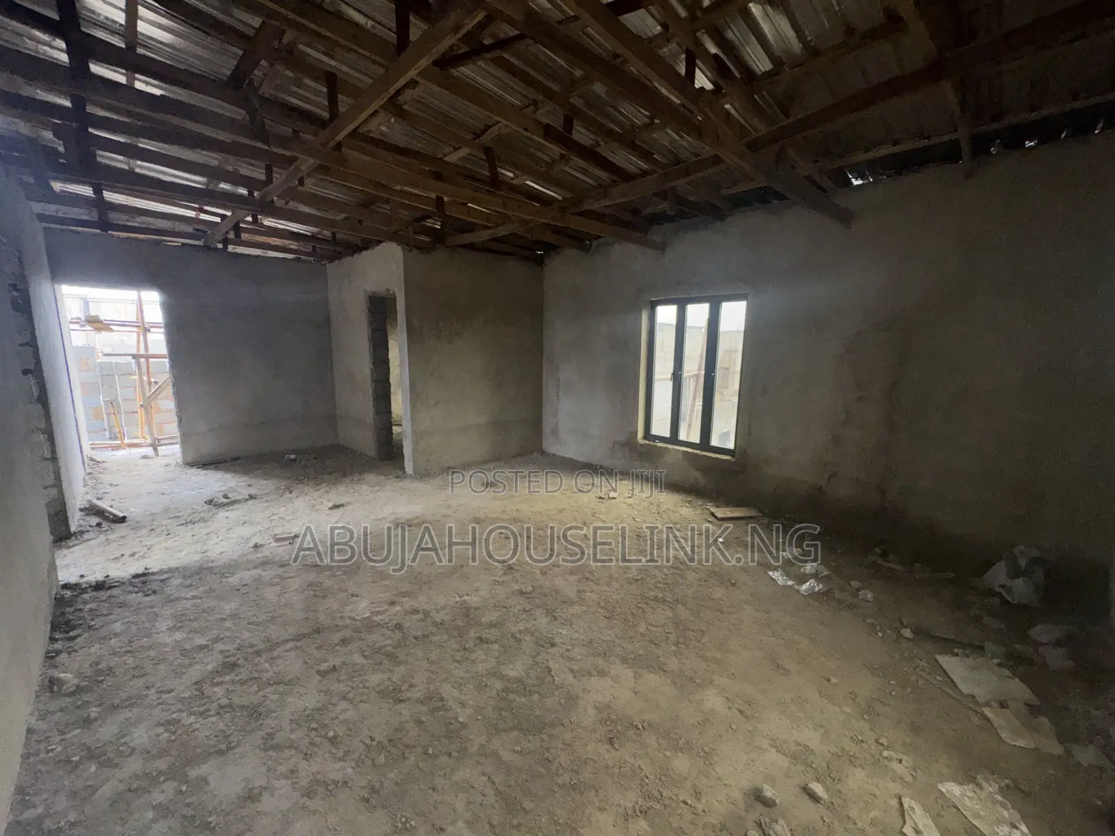 5bdrm Duplex in Guzape Main Abuja for sale
