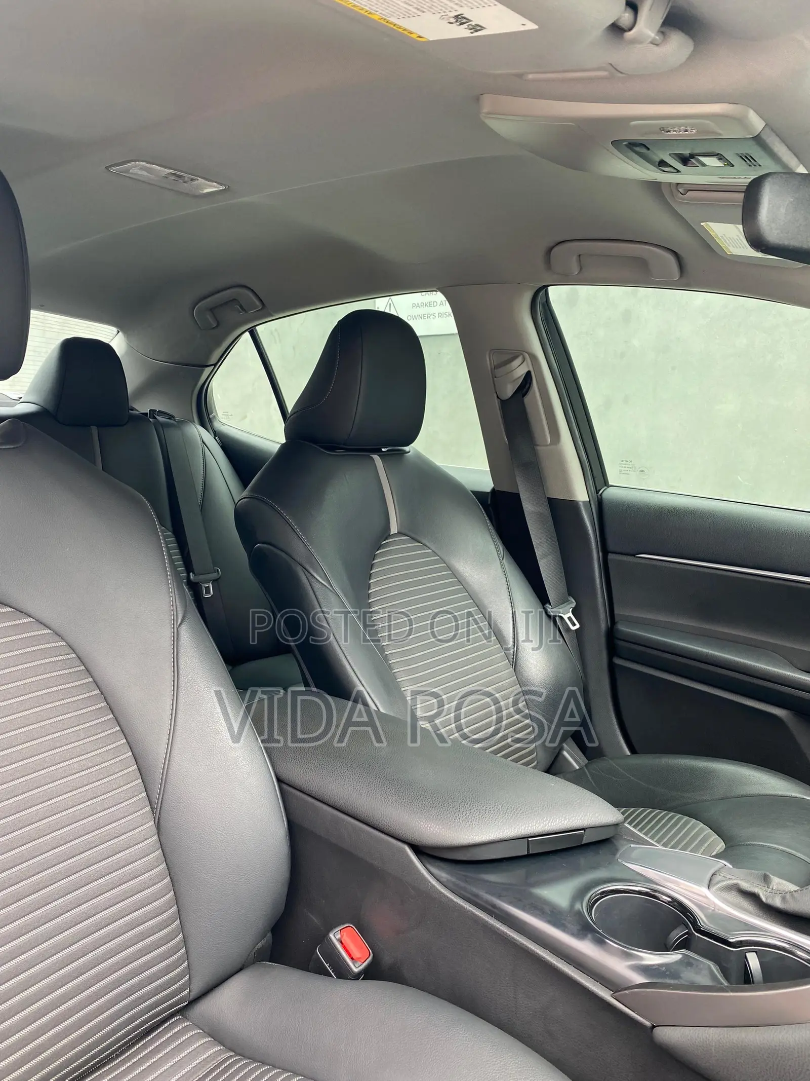 Toyota Camry SE FWD 2020 Black