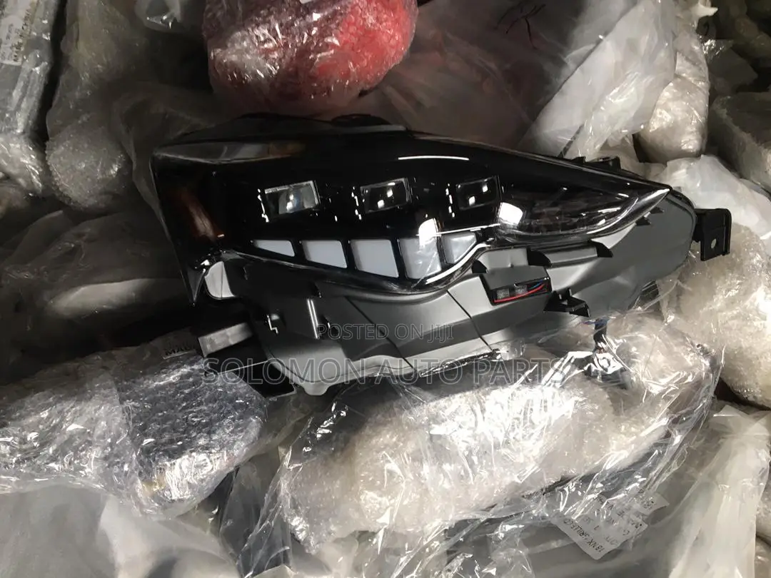 Headlight Is250 2015 3 Torch