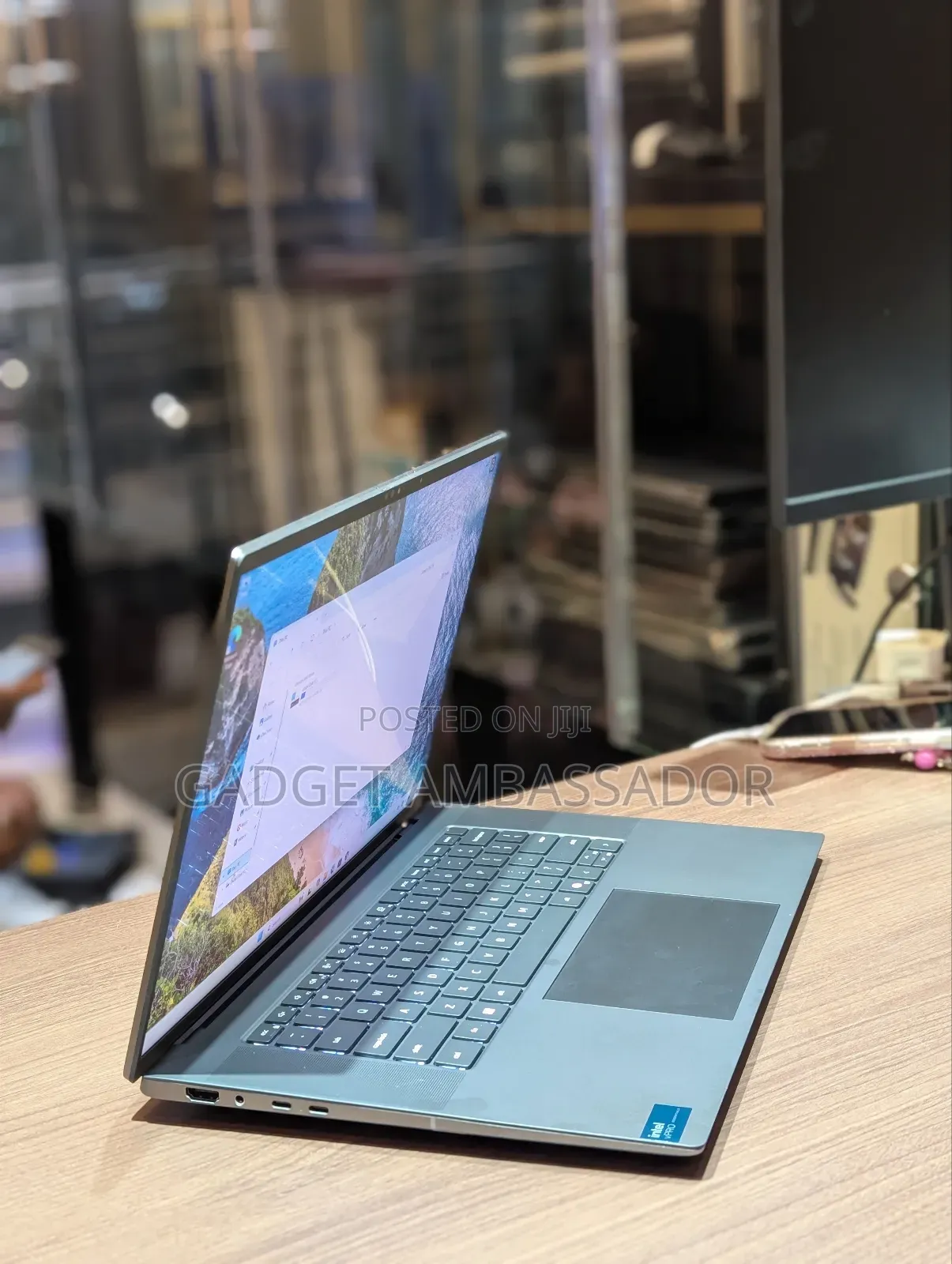 Laptop Dell Precision 5690 32GB Intel Core Ultra 7 SSD 512GB