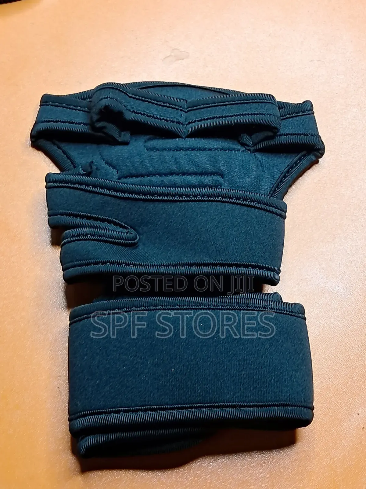 Black Unique Unisex Gym Gloves