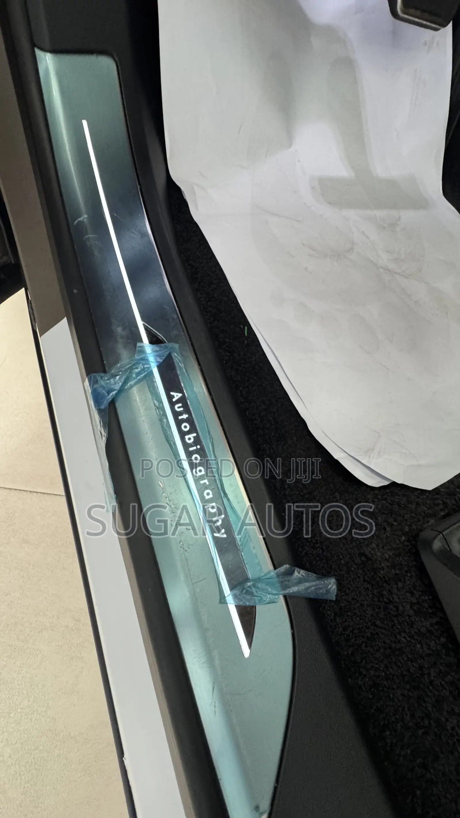 New Land Rover Range Rover 2025 Gold