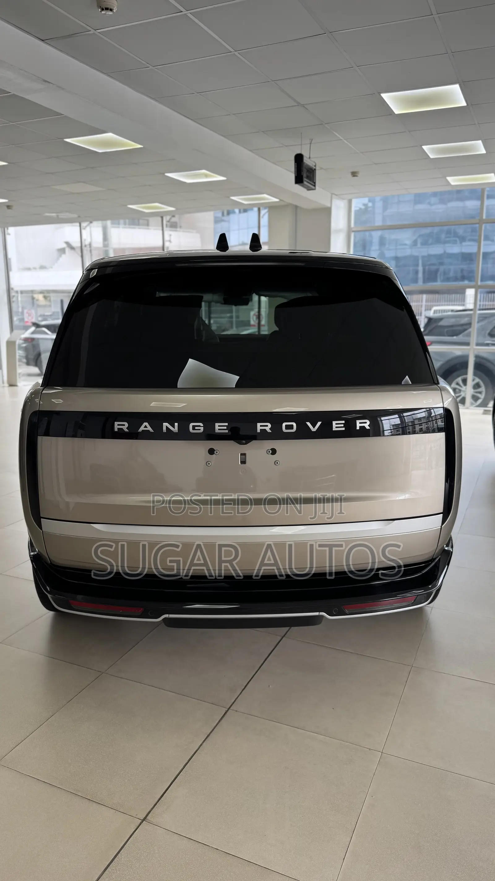 New Land Rover Range Rover 2025 Gold