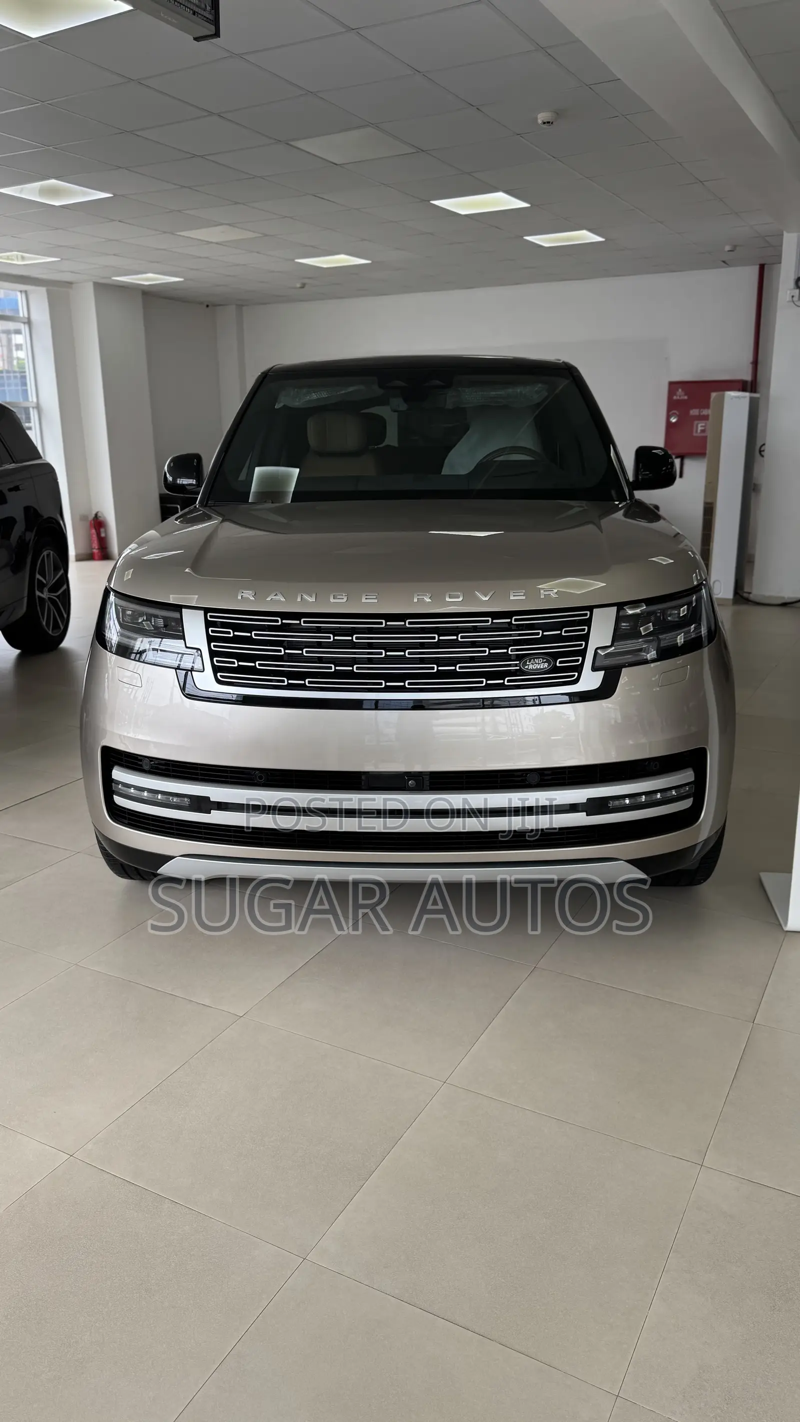 New Land Rover Range Rover 2025 Gold