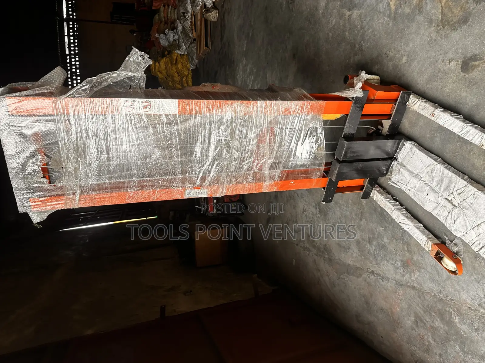Electric Stalker Machine/ Hoist