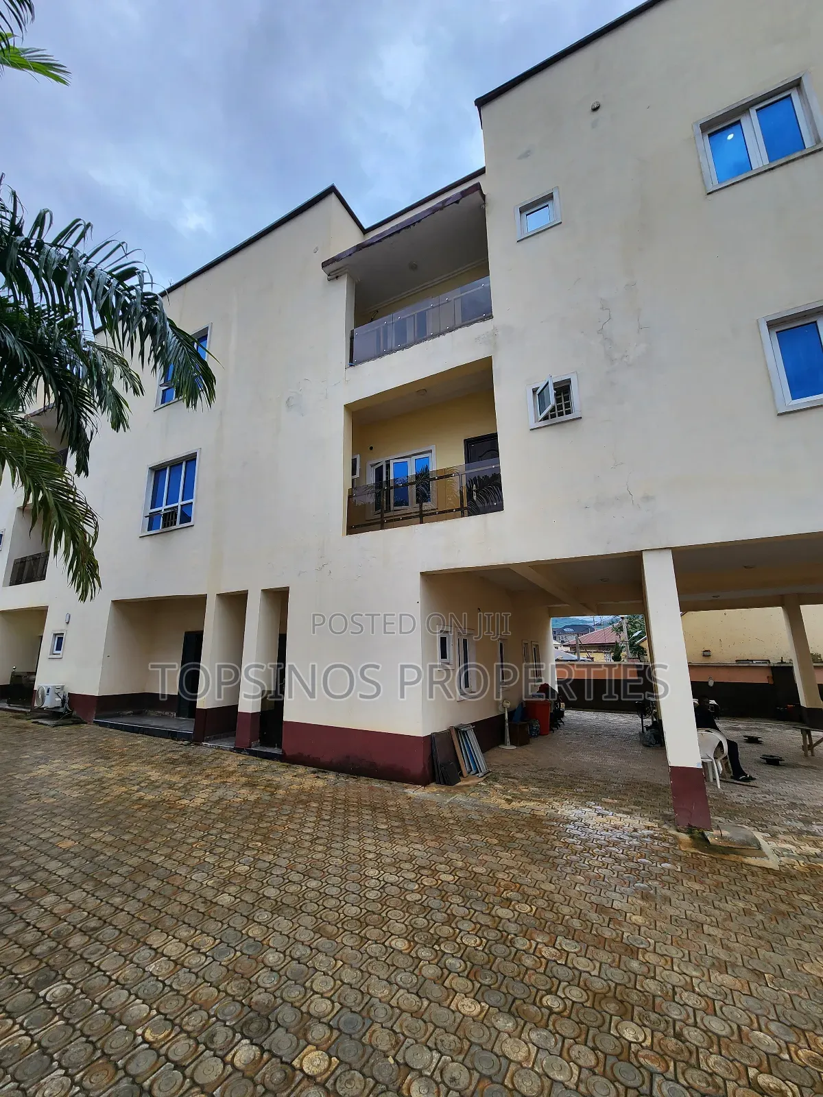 2bdrm Block of Flats in Dawaki for rent