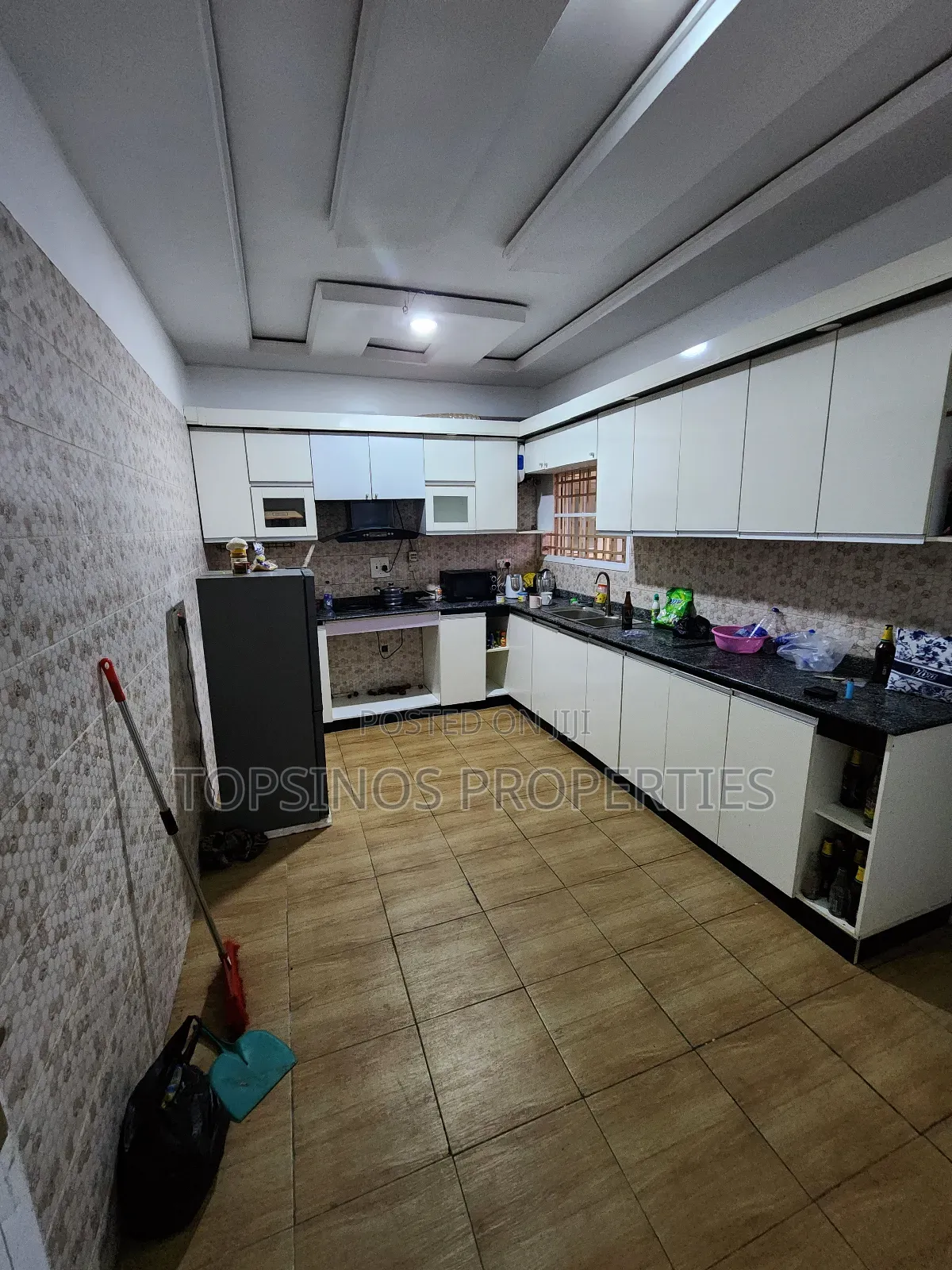 2bdrm Block of Flats in Dawaki for rent