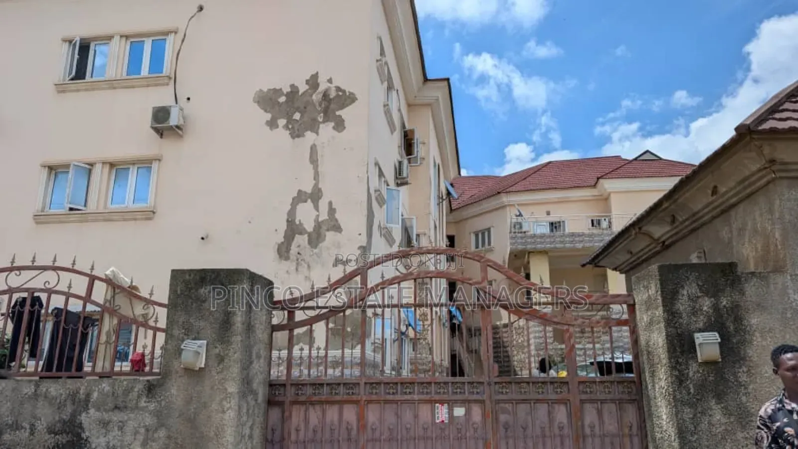 3bdrm Block of Flats in Life Camp for sale