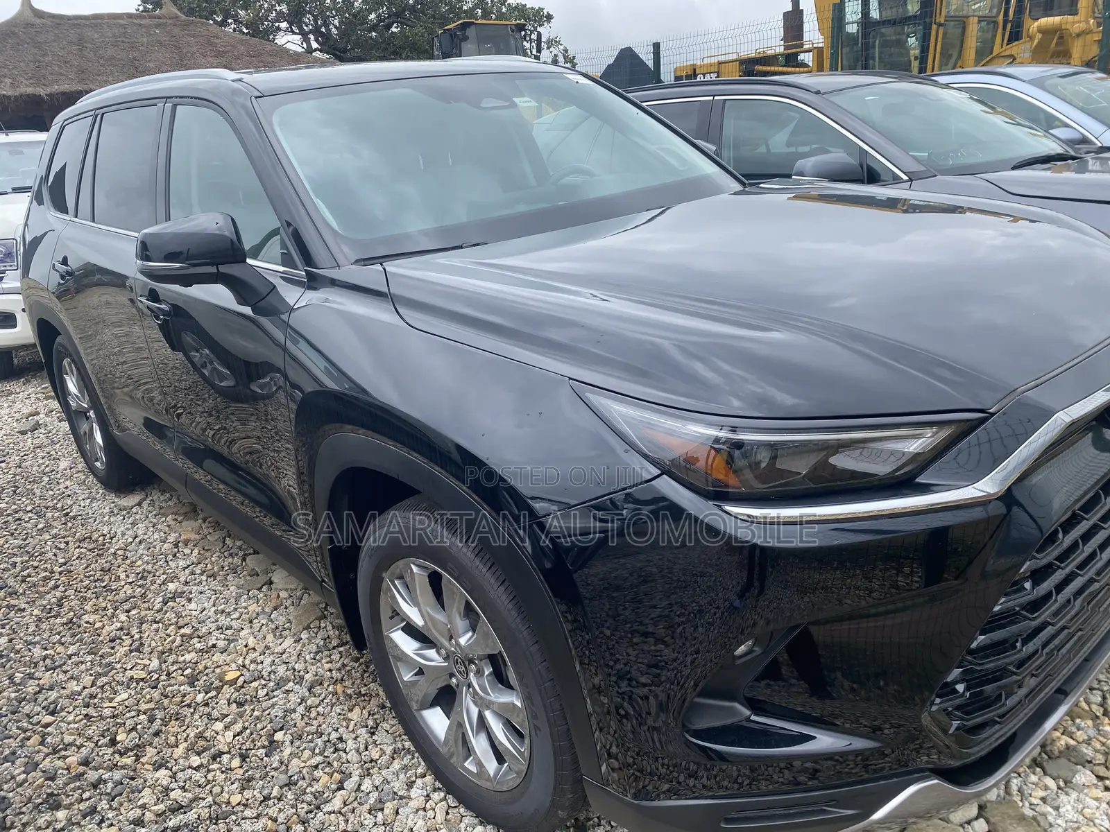 New Toyota Highlander Limited FWD 2024 Black