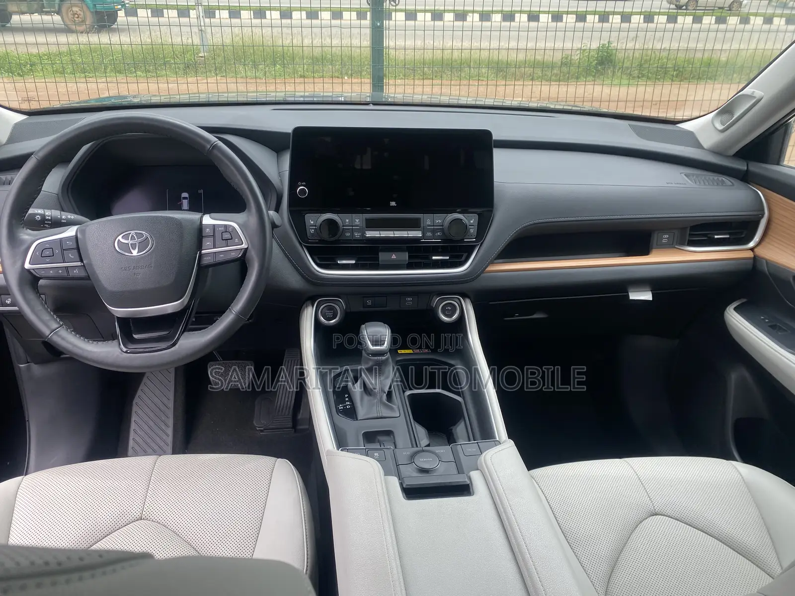 New Toyota Highlander Limited FWD 2024 Black