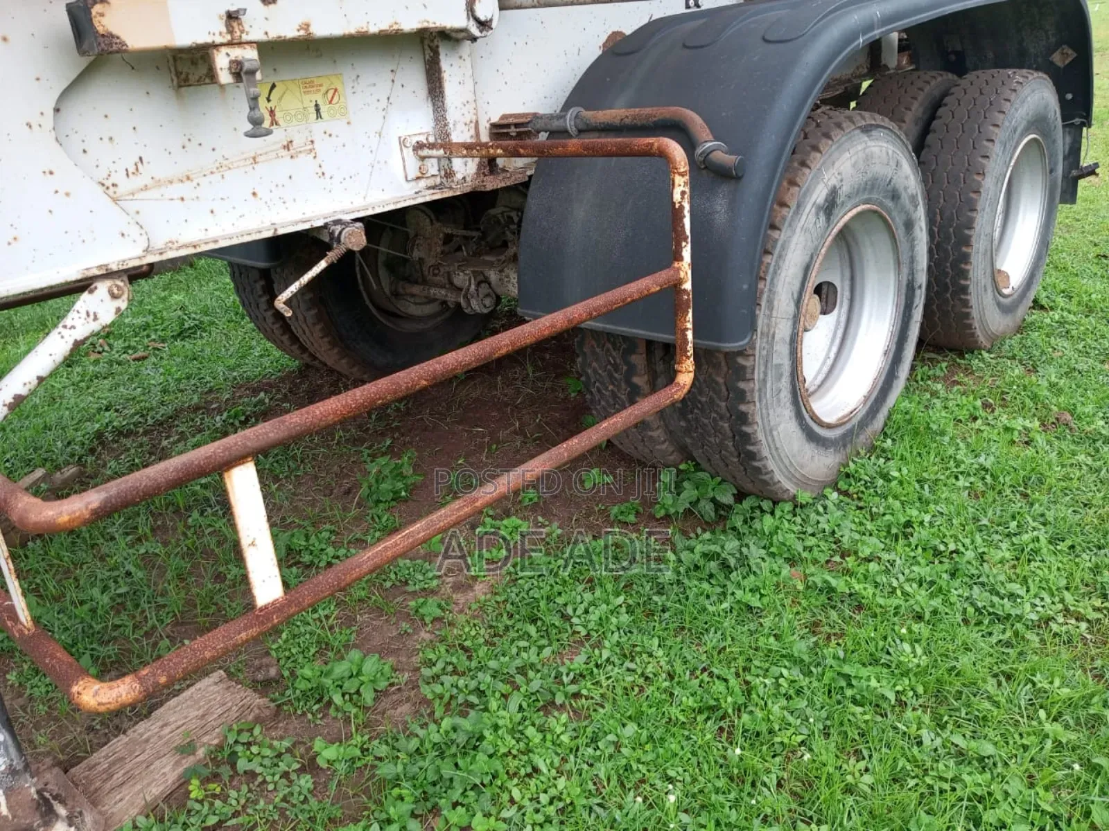 Tipping Bucket