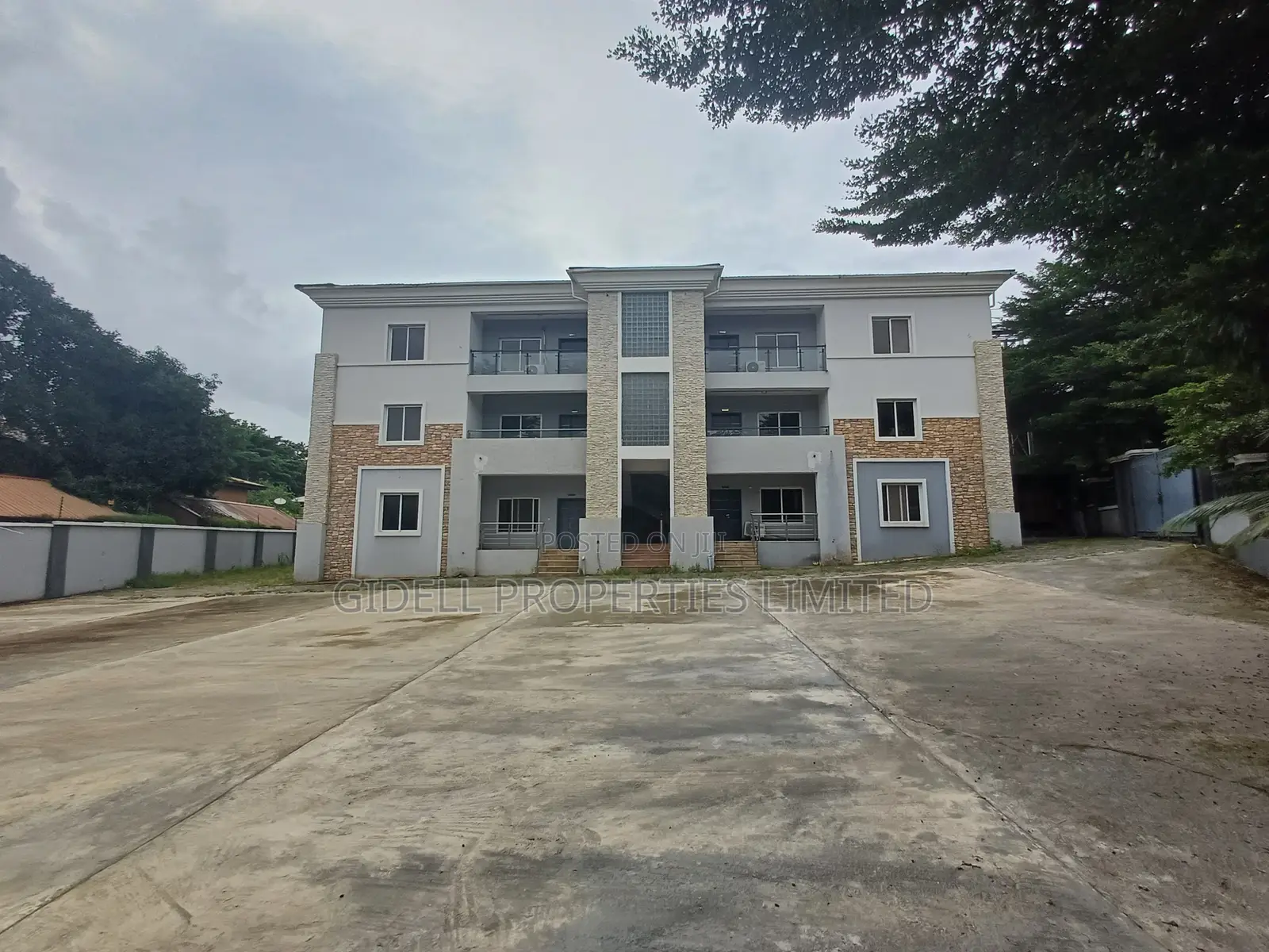 3bdrm Block of Flats in Maitama for rent